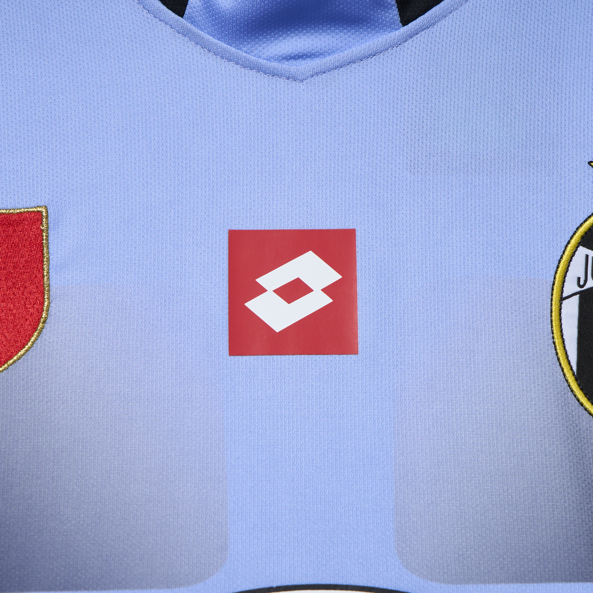 SIUjerseys-Retro Juventus 2002-03 Blue Goalkeeper Jersey