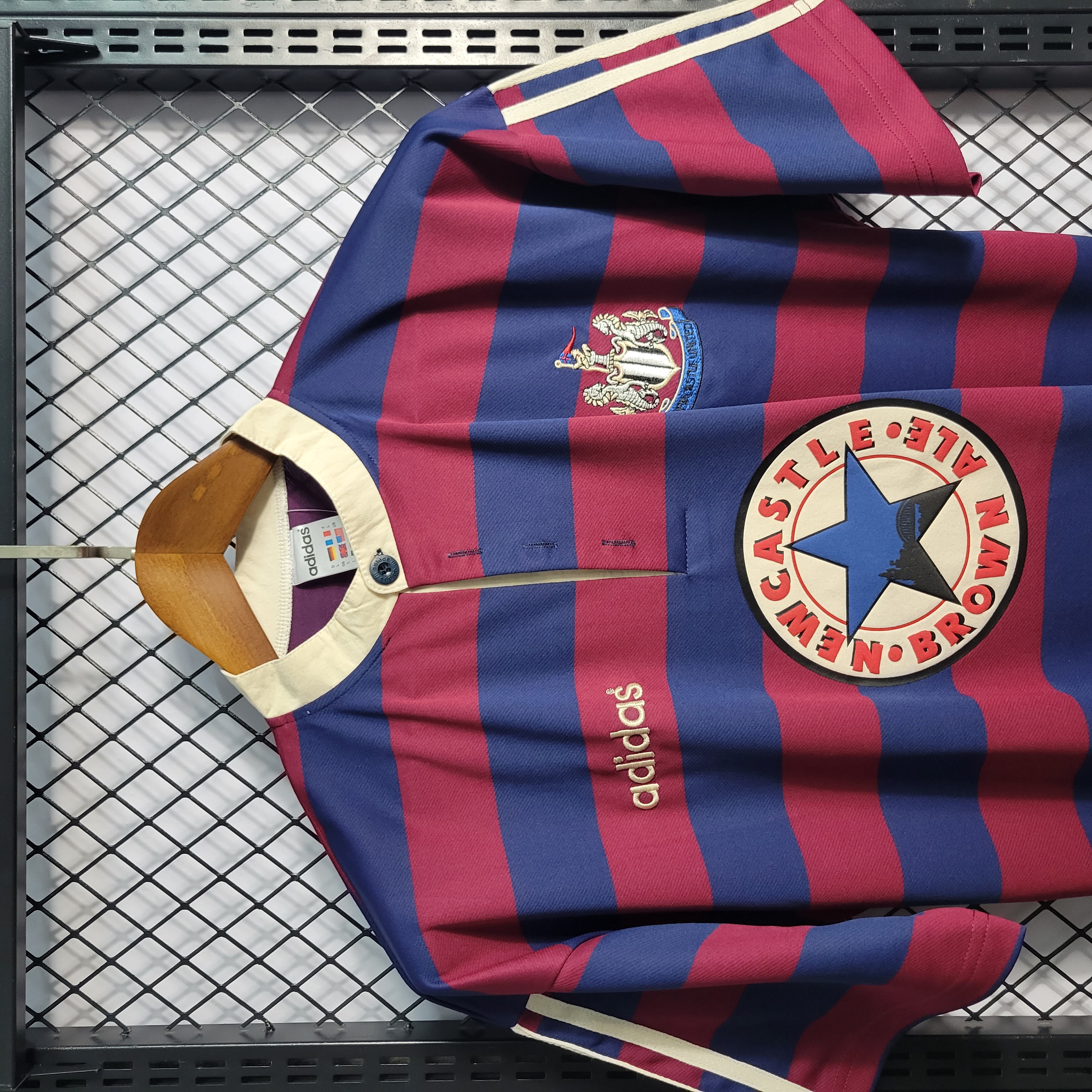 JerseysGala.com | Retro Newcastle United 1995-96 Away Stadium Jersey -Customize Name, Number and Patch | Worldwide Shipping