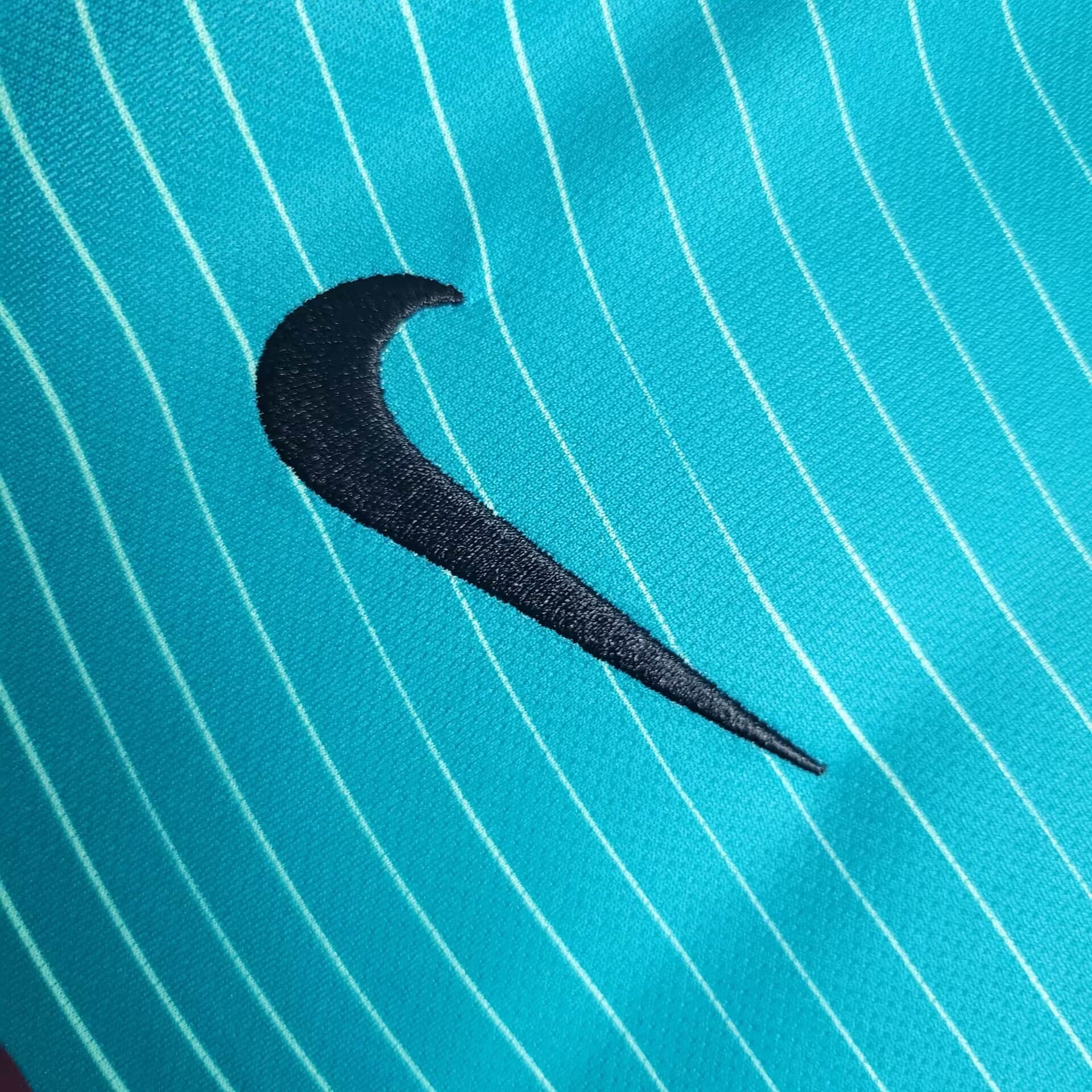 SIUjerseys-Retro Barcelona 16-17 Third Jersey