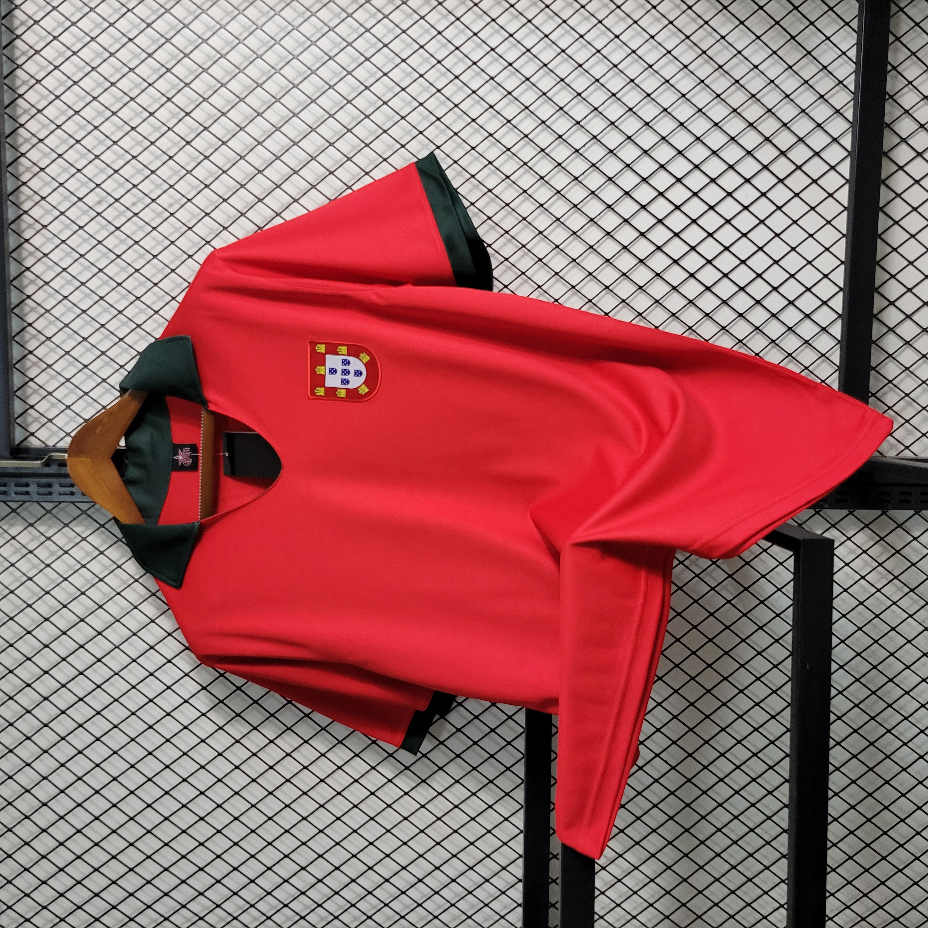 SIUjerseys-Retro Portugal 1972 Home Stadium Jersey