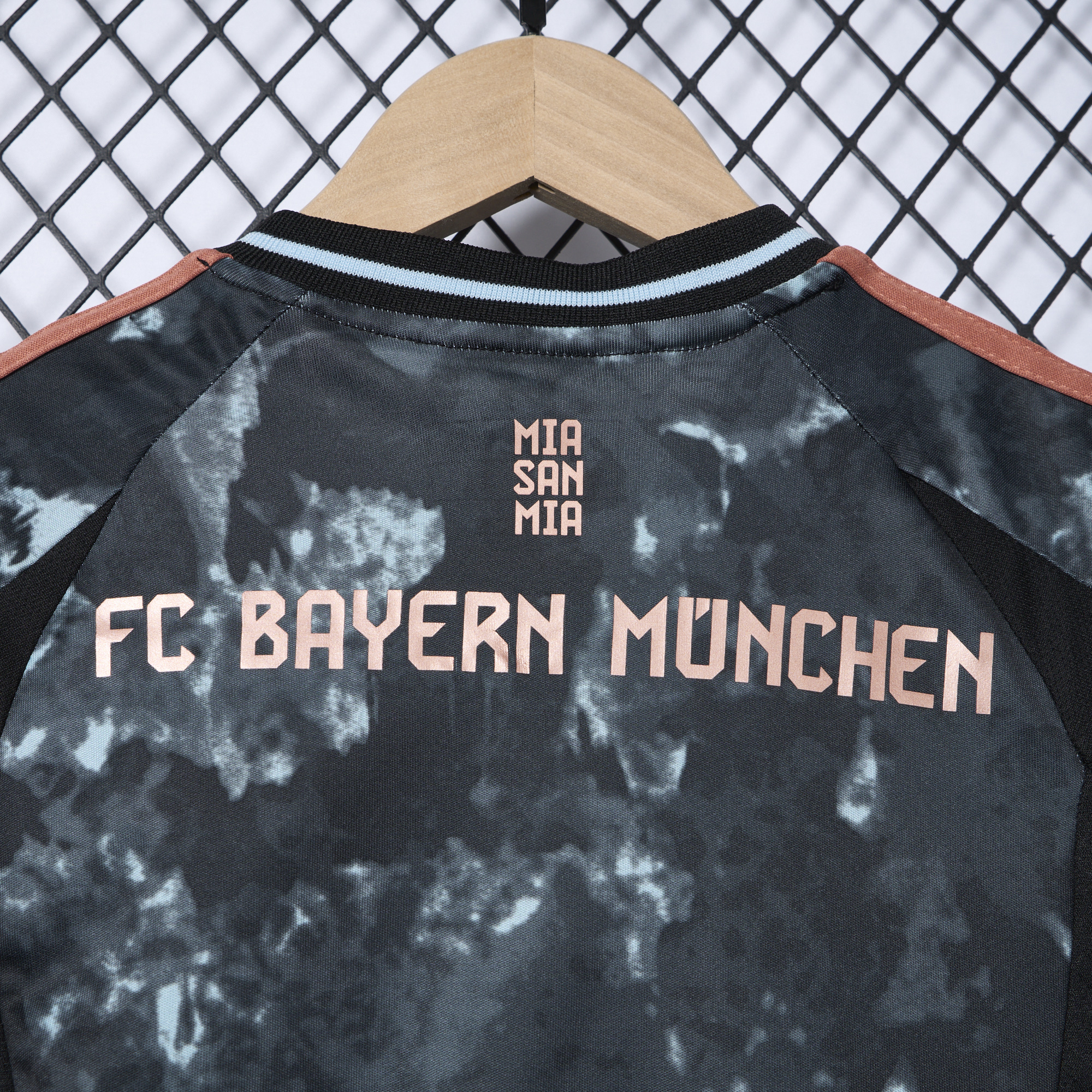 SIUjerseys-Bayern Munich 24-25 Away Kids Kit - Fans Version