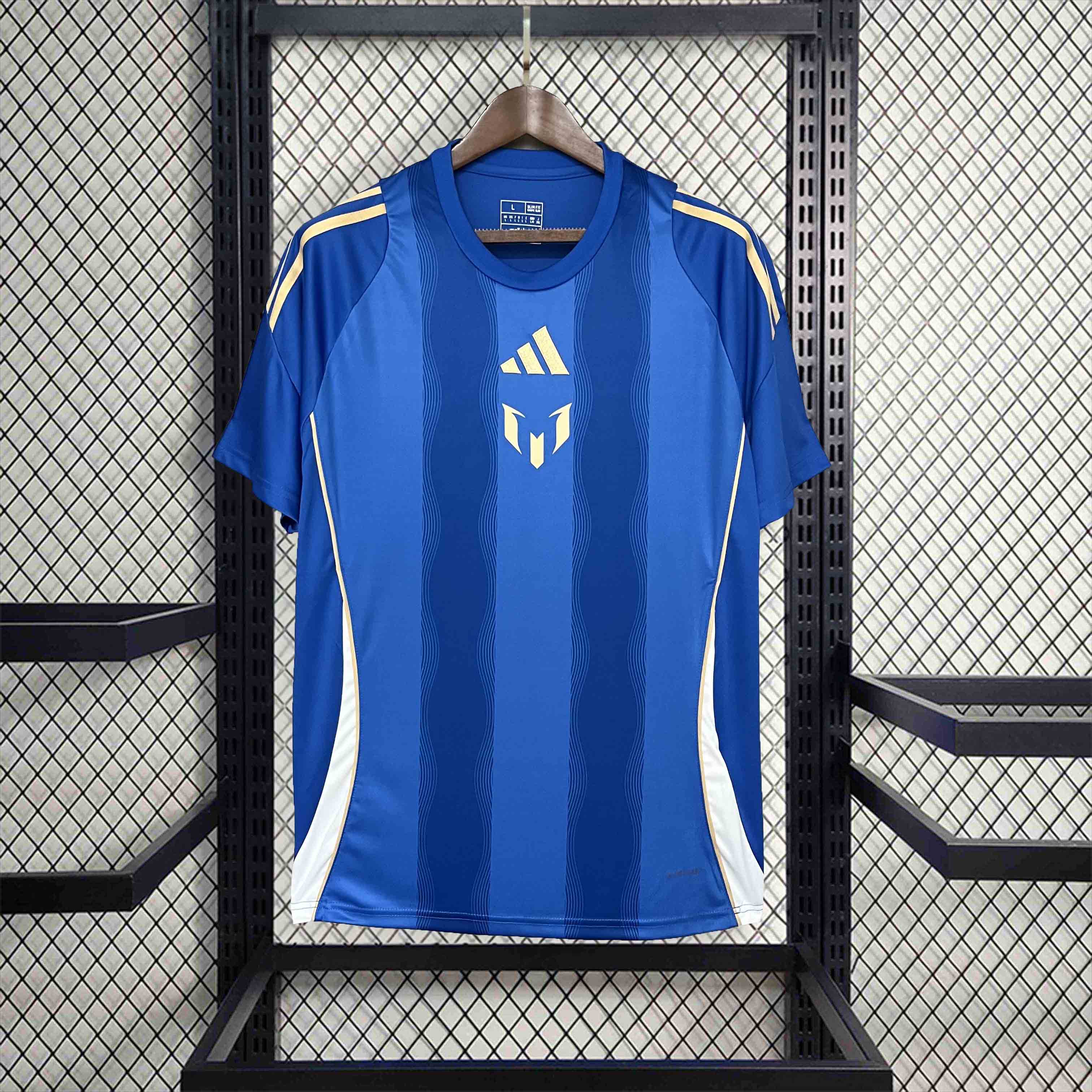 ManixJersey.com | Argentina M-E-.S-S-I 2024 Blue Training Jersey - Fans Version -Customize Name, Number and Patch | Worldwide Shipping