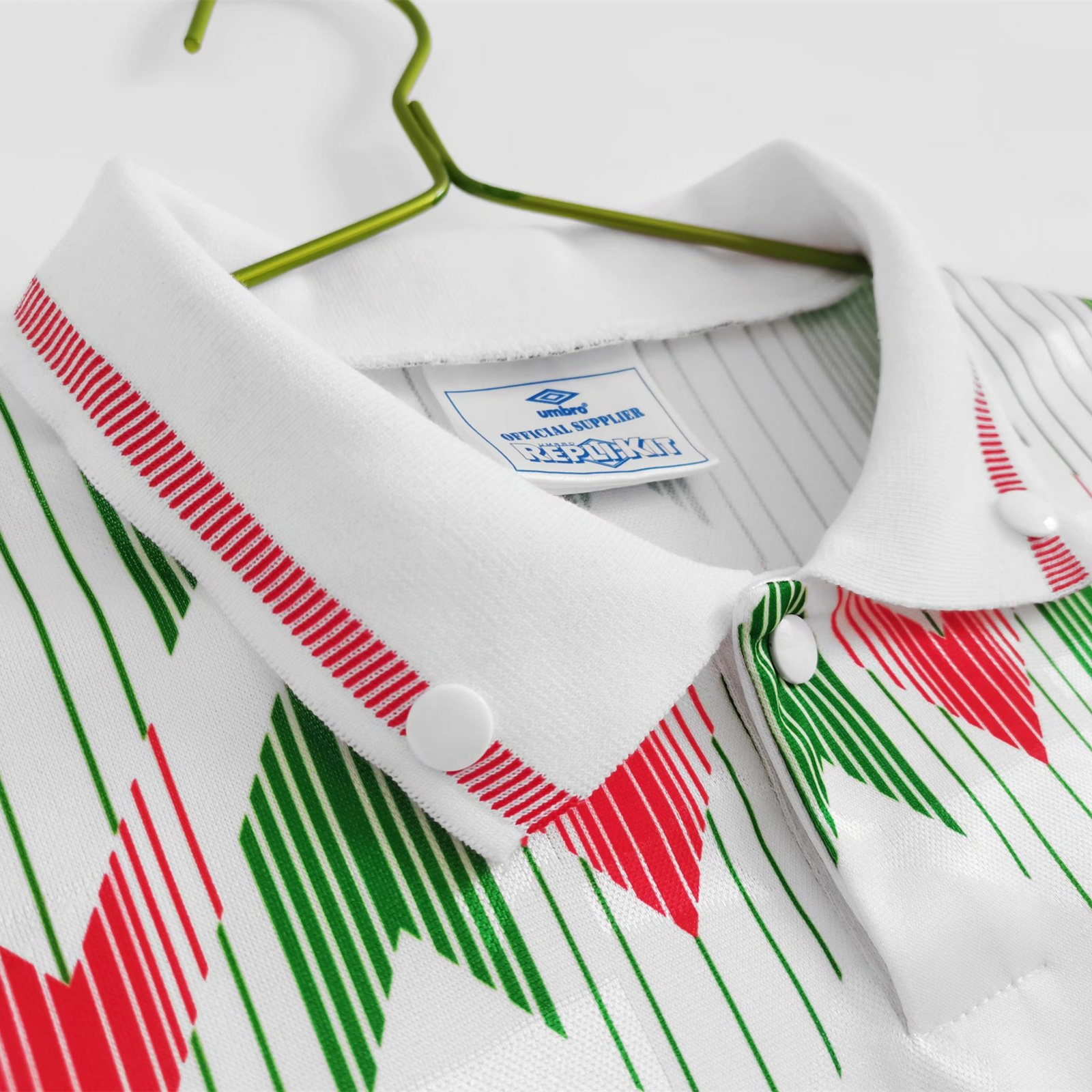 unitedfutballjersey-Retro Wales 1990-92 Away Stadium Jersey