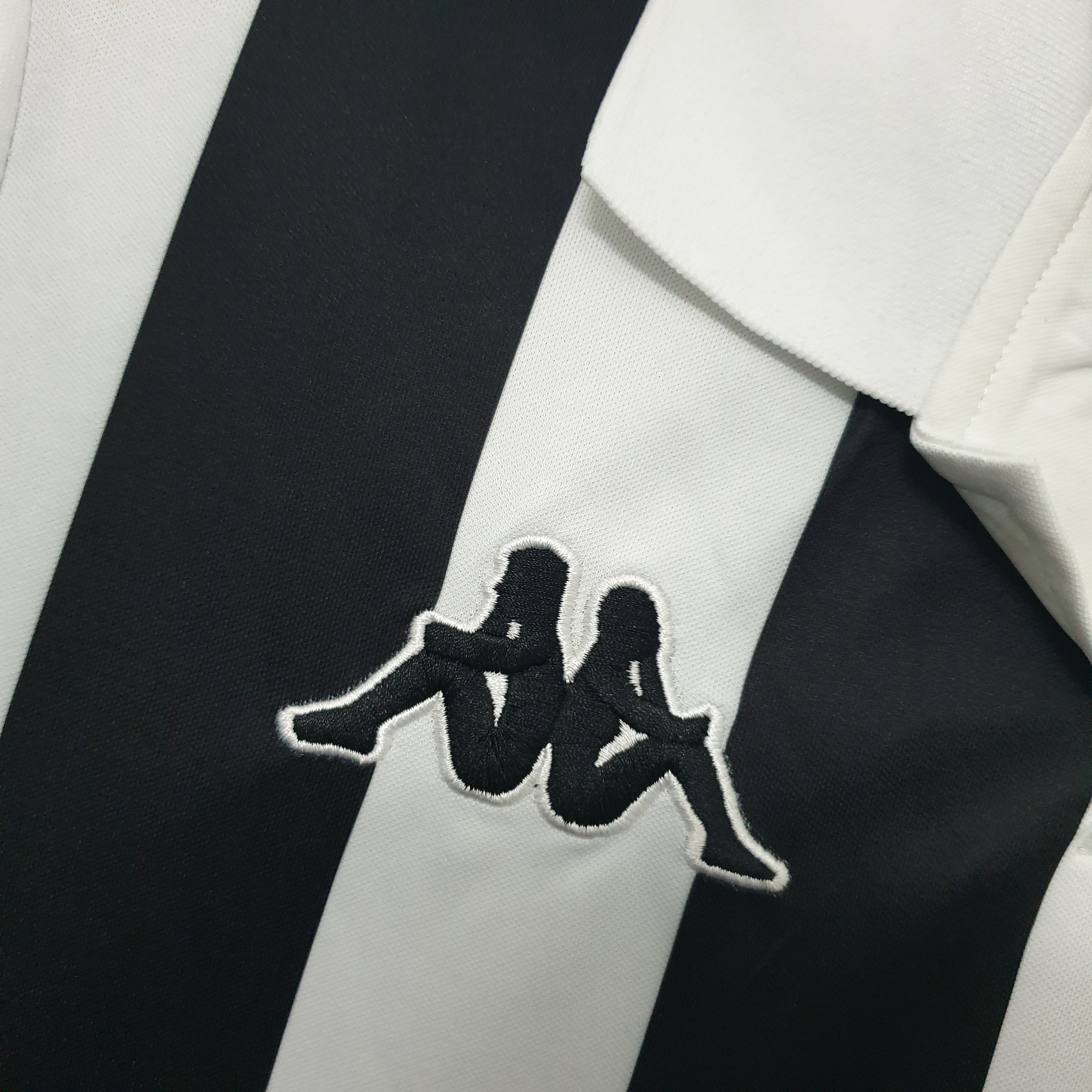 JerseysGala.com | Retro Juventus 1999-00 Home Stadium Jersey -Customize Name, Number and Patch | Worldwide Shipping