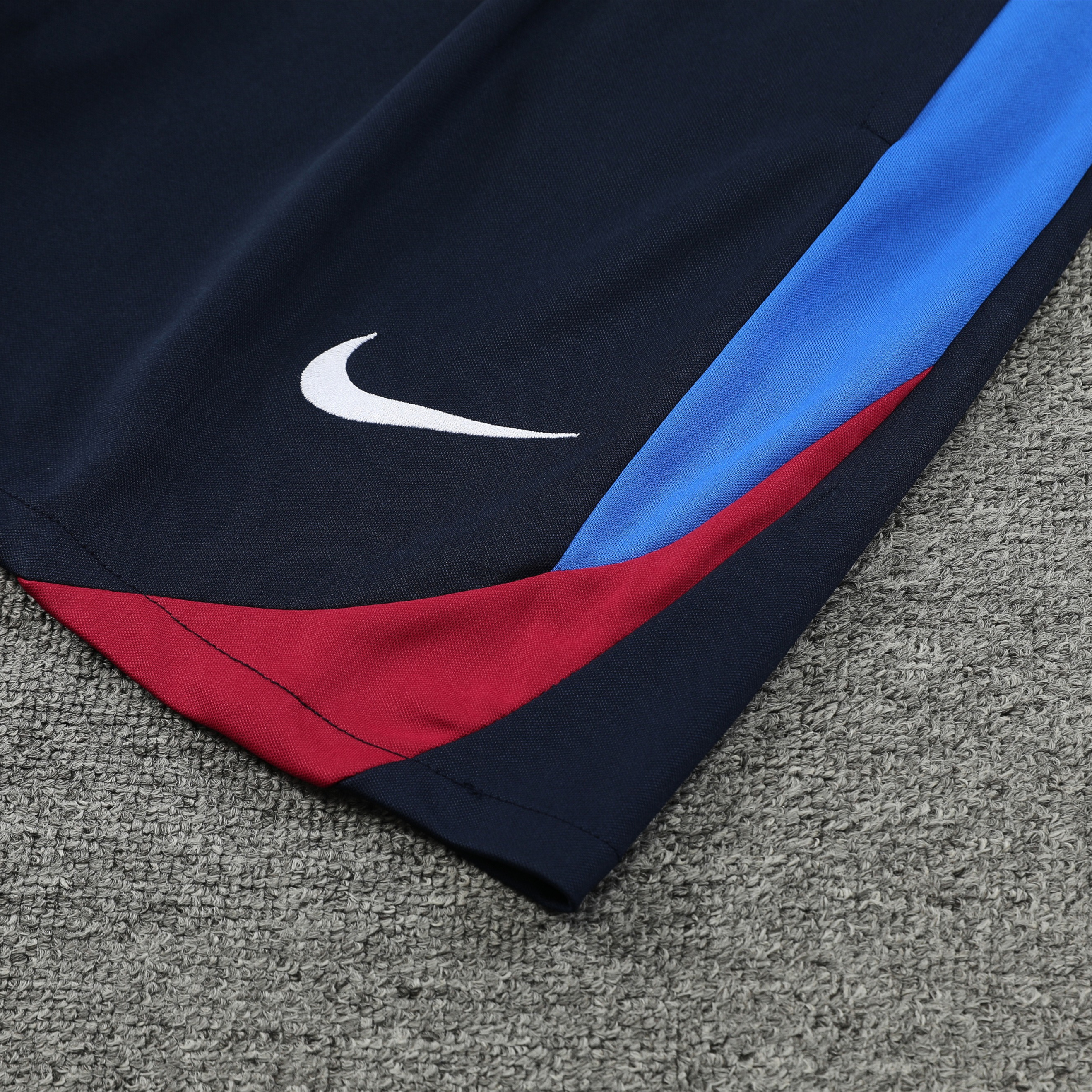 ManixJersey.com | Barcelona 24-25 Training Vest Suit - White with Pattern -Customize Name, Number and Patch | Worldwide Shipping