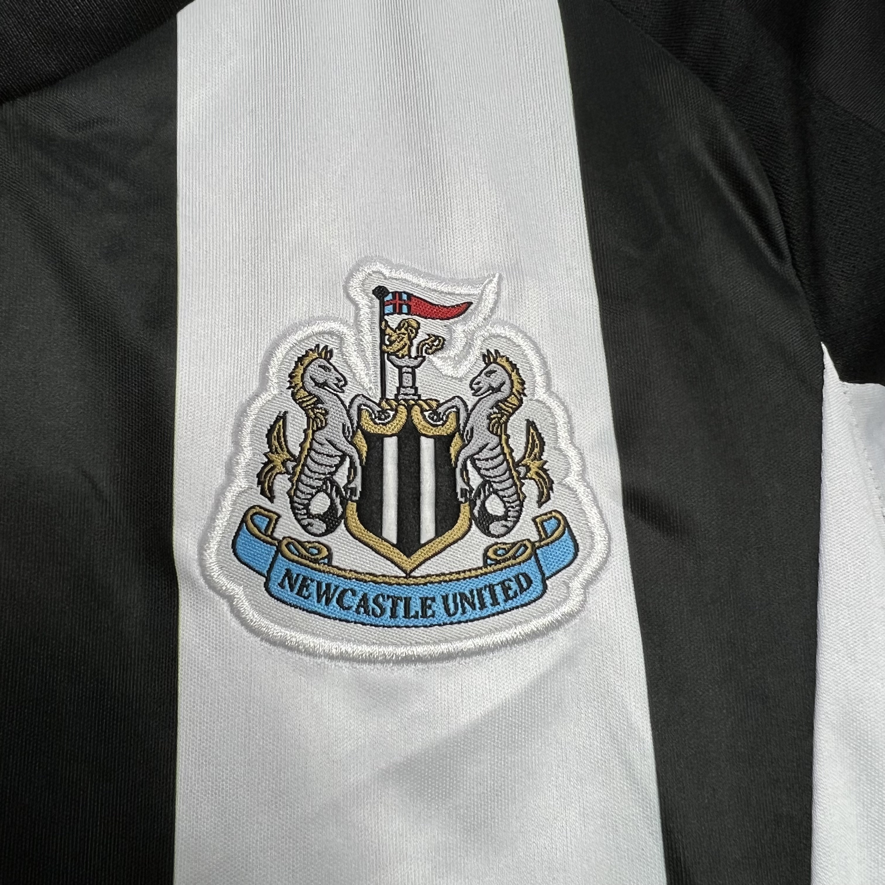 ManixJersey.com | Newcastle United 24-25 Home Stadium Kids Kit -Customize Name, Number and Patch | Worldwide Shipping