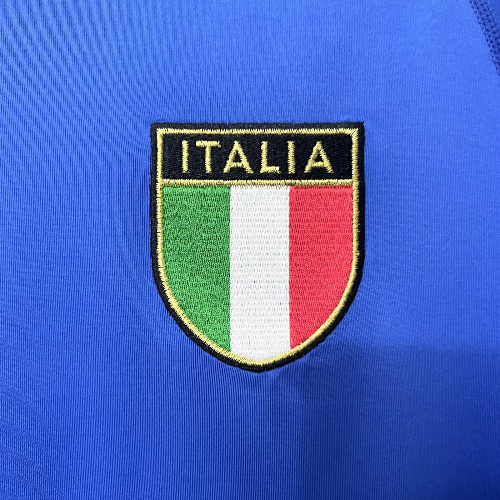 SIUjerseys-Retro Italy 2000 Home Stadium Jersey
