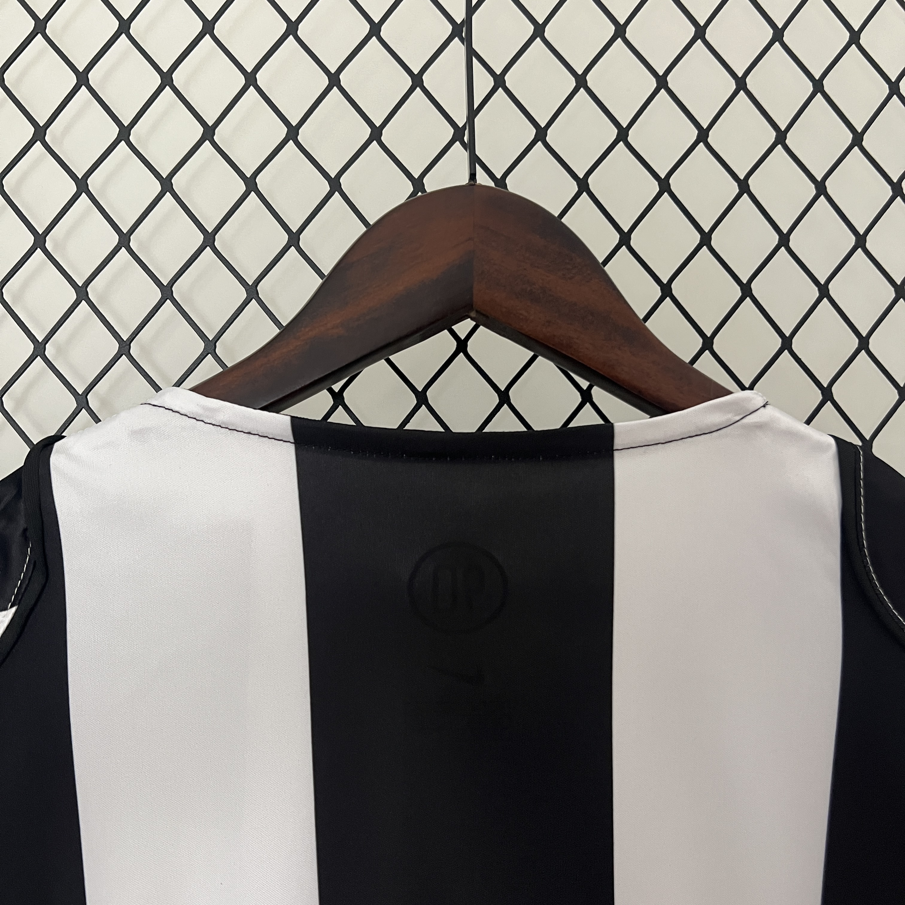 SIUjerseys-Retro Juventus 2004-05 Home Stadium Jersey