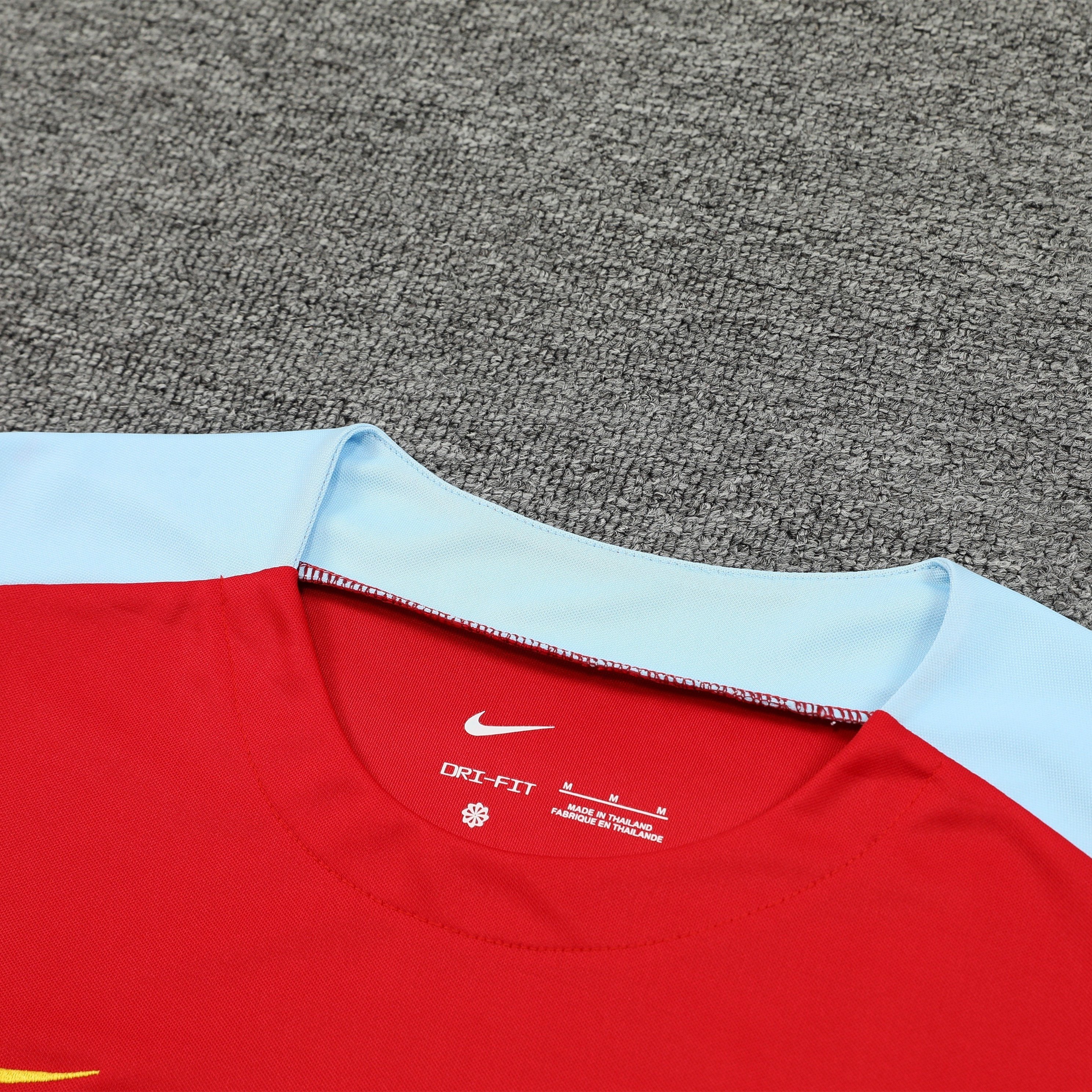 ManixJersey.com | Barcelona 24-25 Short-Sleeve Training Set - Red Top & Black Shorts -Customize Name, Number and Patch | Worldwide Shipping