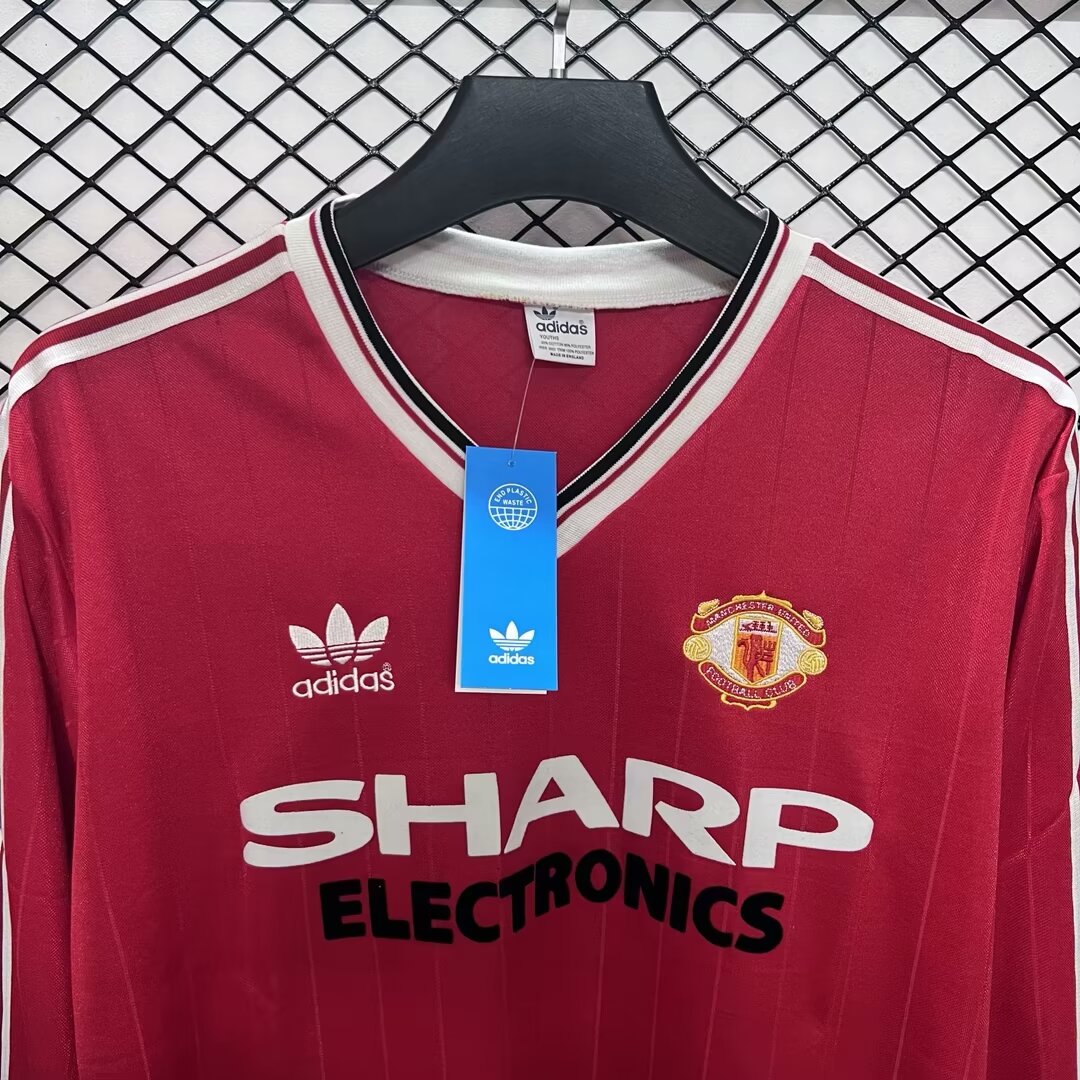 SIUjerseys-Retro Manchester United 82-83 Home Long Sleeve Jersey
