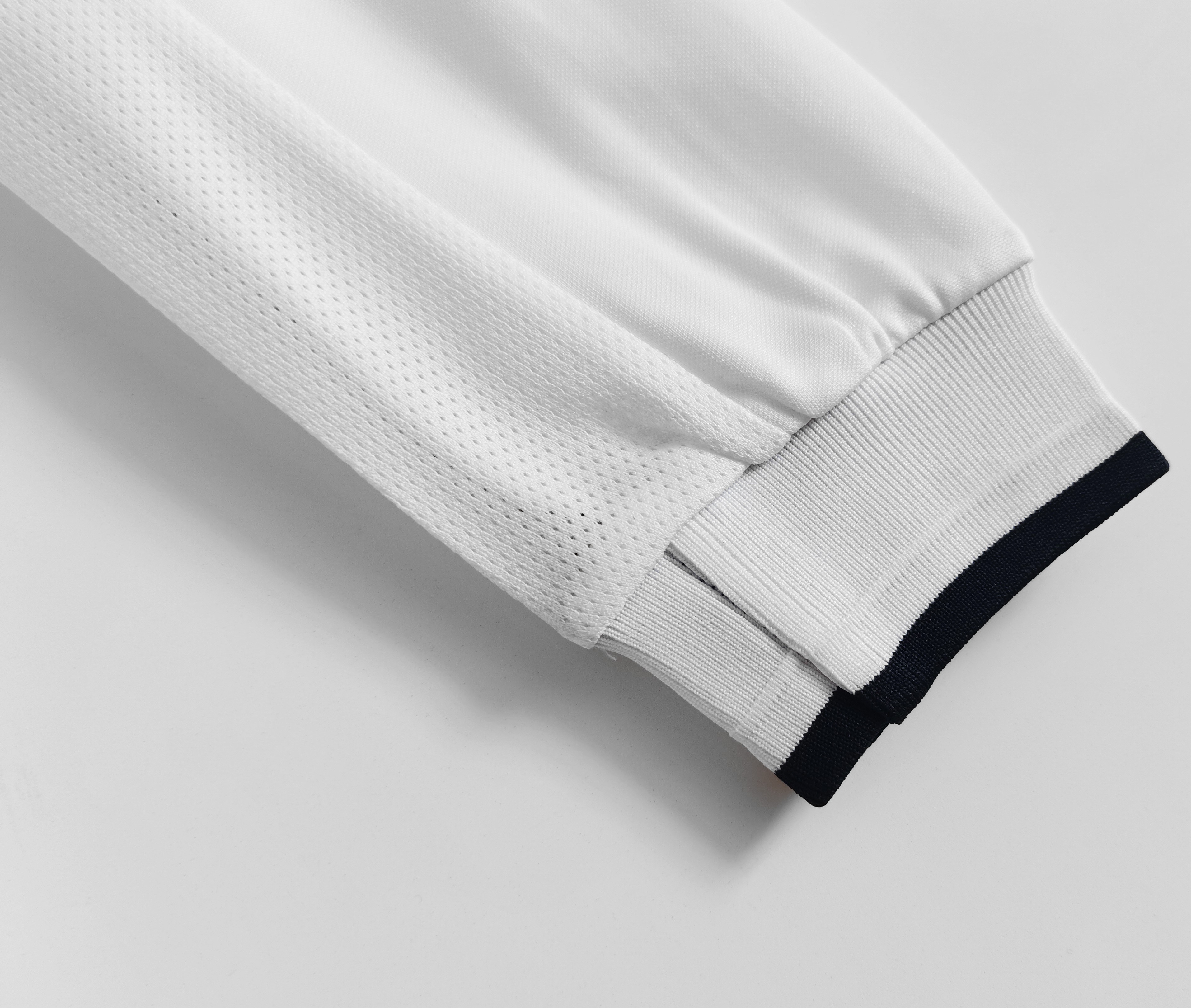 ManixJersey.com | Retro England 2002 Home Stadium Long Sleeve Jersey -Customize Name, Number and Patch | Worldwide Shipping