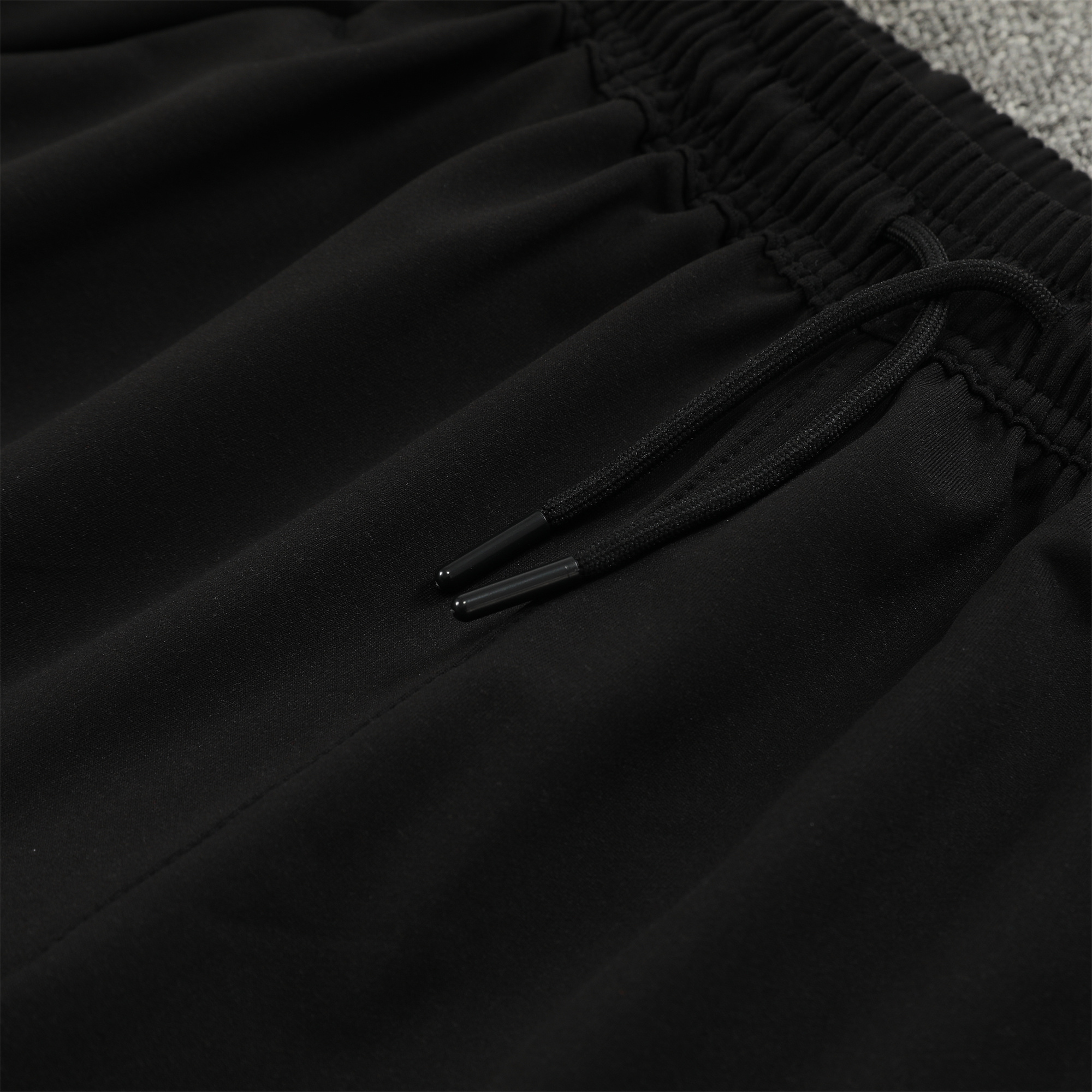 ManixJersey.com | Manchester United 24-25 Short-Sleeve Training Set - Deep Green Top & Grey Shorts -Customize Name, Number and Patch | Worldwide Shipping