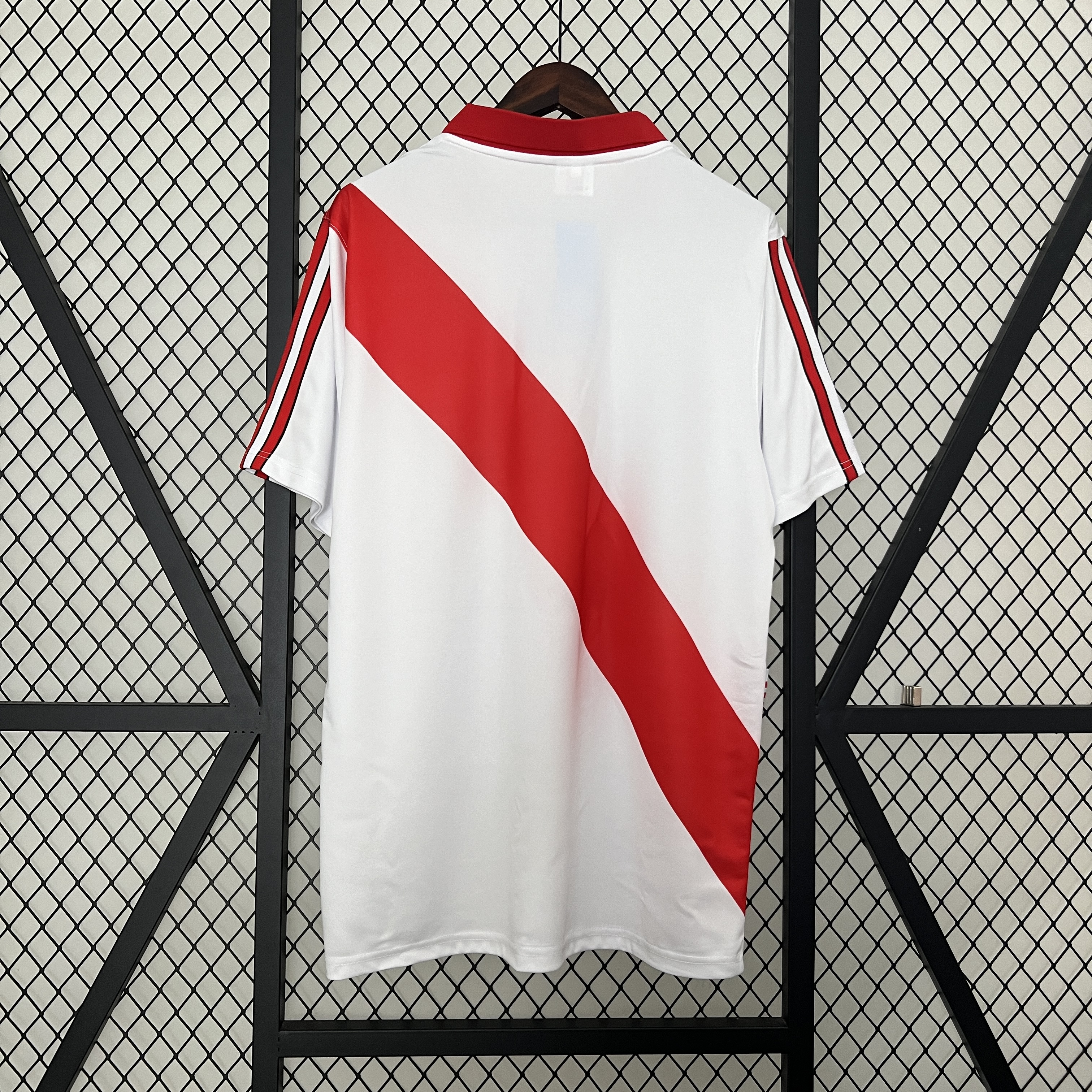 SIUjerseys-Retro River Plate 1998-99 Home Stadium Jersey