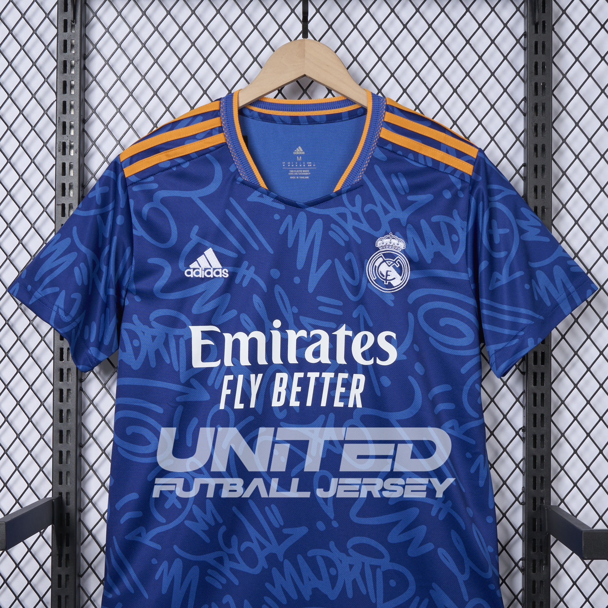 foot-Retro Real Madrid 2021-22 Away Jersey