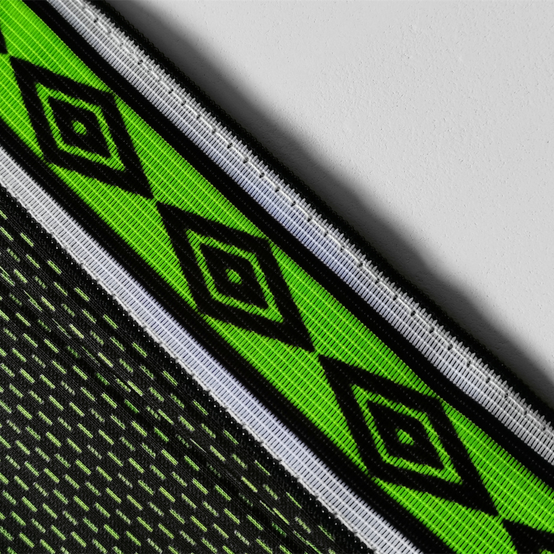 GlobeJersey-Retro Manchester United 98-99 Green Goalkeeper Long Sleeve Jersey