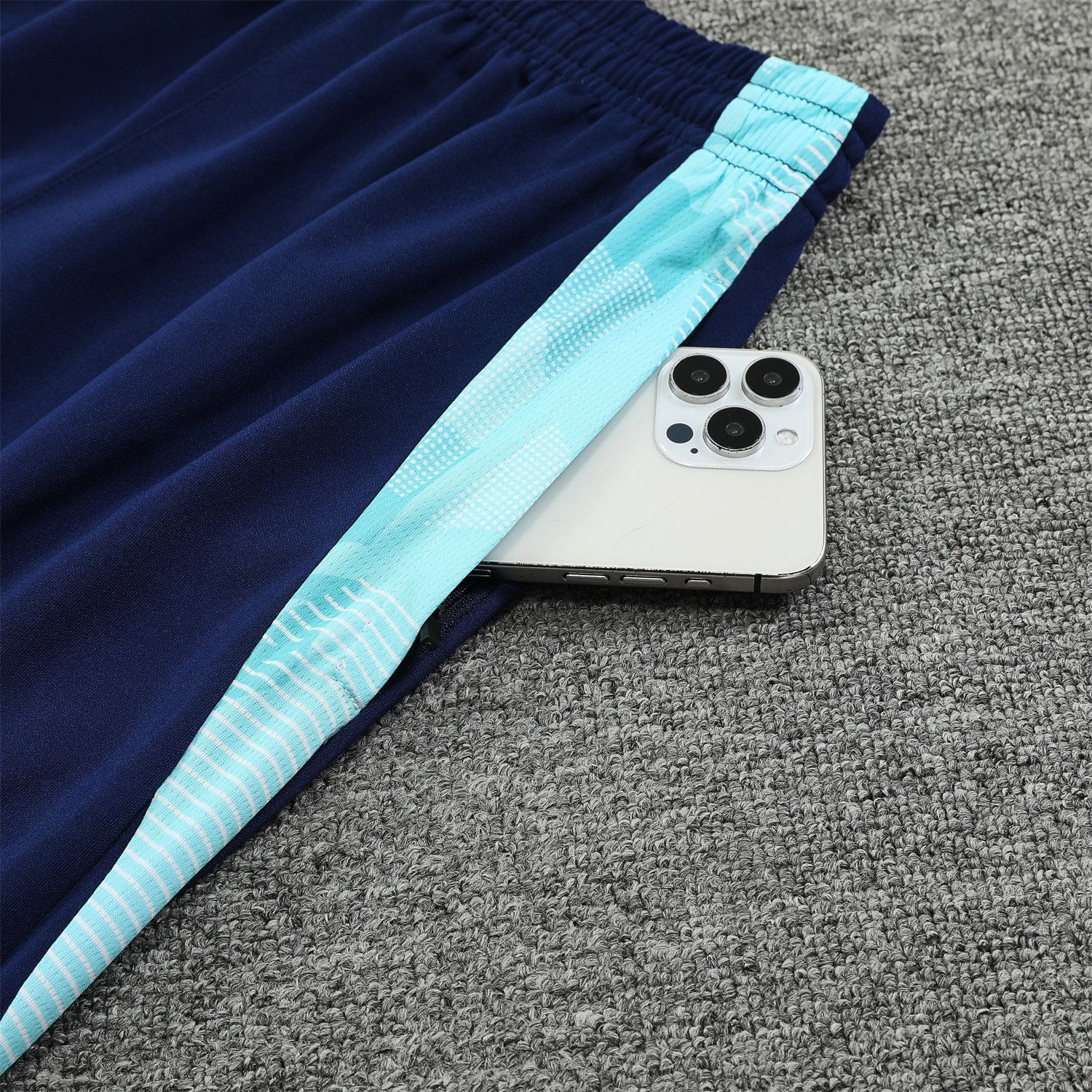 ManixJersey.com | Arsenal 24-25 Training Hoodie Set - Cyan Hoodie and Deep Blue Pants -Customize Name, Number and Patch | Worldwide Shipping