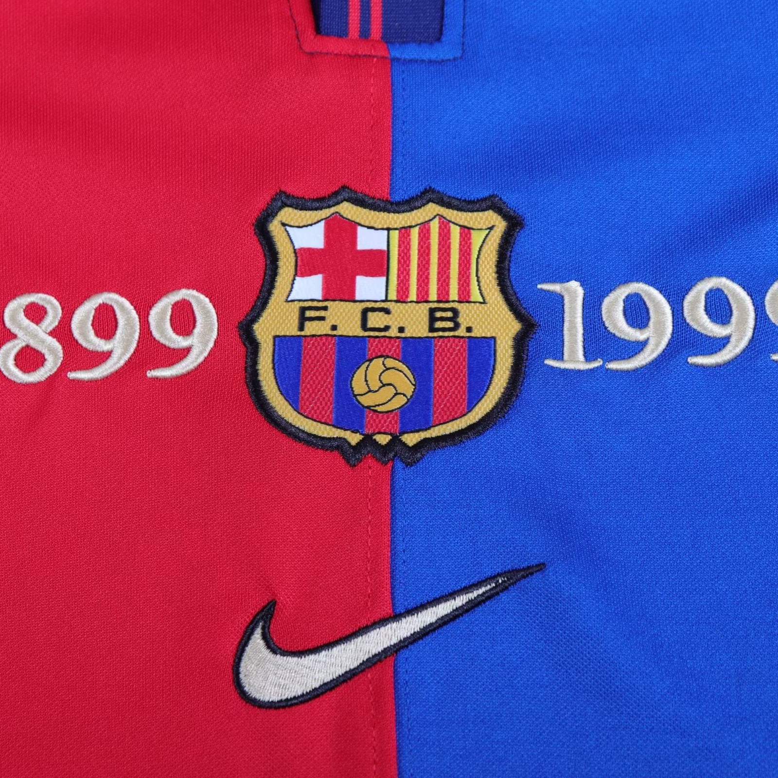 SIUjerseys-Retro Barcelona 99-00 Home 100th anniversary Kids Kit