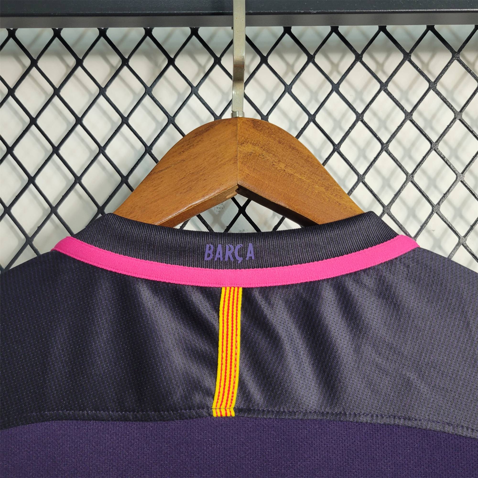 ManixJersey.com | Retro Barcelona 16-17 Away Stadium Jersey -Customize Name, Number and Patch | Worldwide Shipping