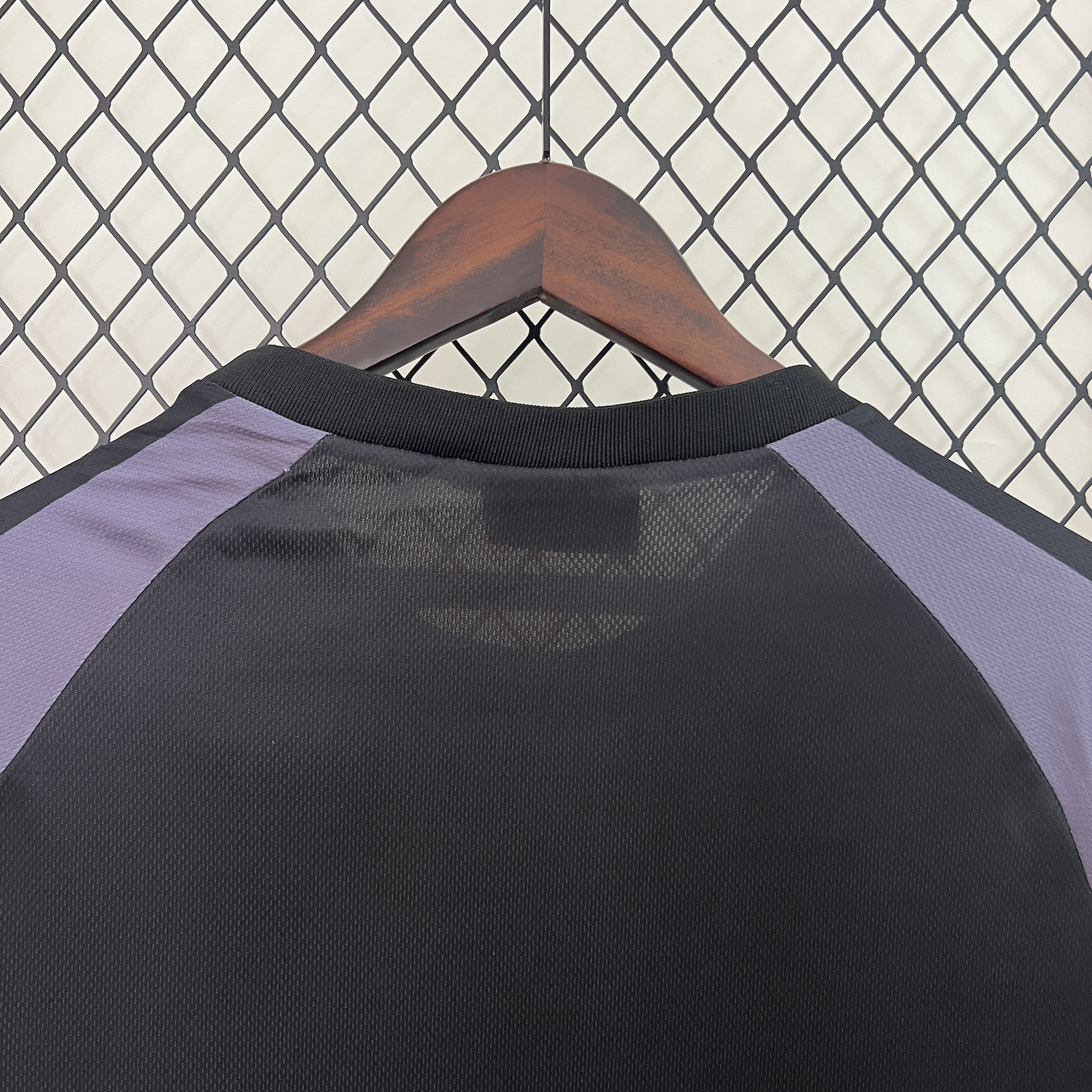 JerseysGala.com | Retro Juventus 2001-02 Black Goalkeeper Jersey -Customize Name, Number and Patch | Worldwide Shipping