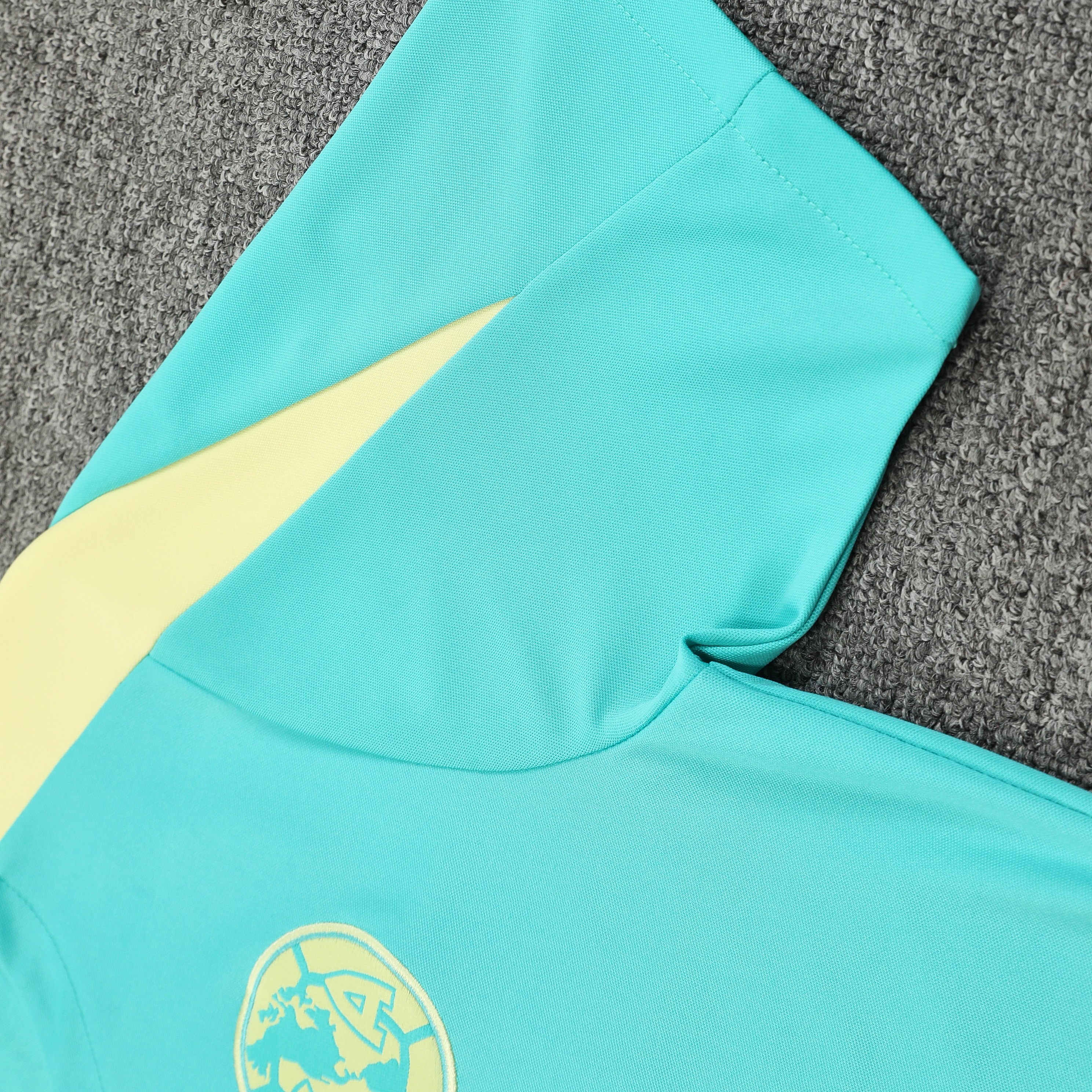 ManixJersey.com | Club América 24-25 Short-Sleeve Training Set - Light Green Top & Grey Shorts -Customize Name, Number and Patch | Worldwide Shipping