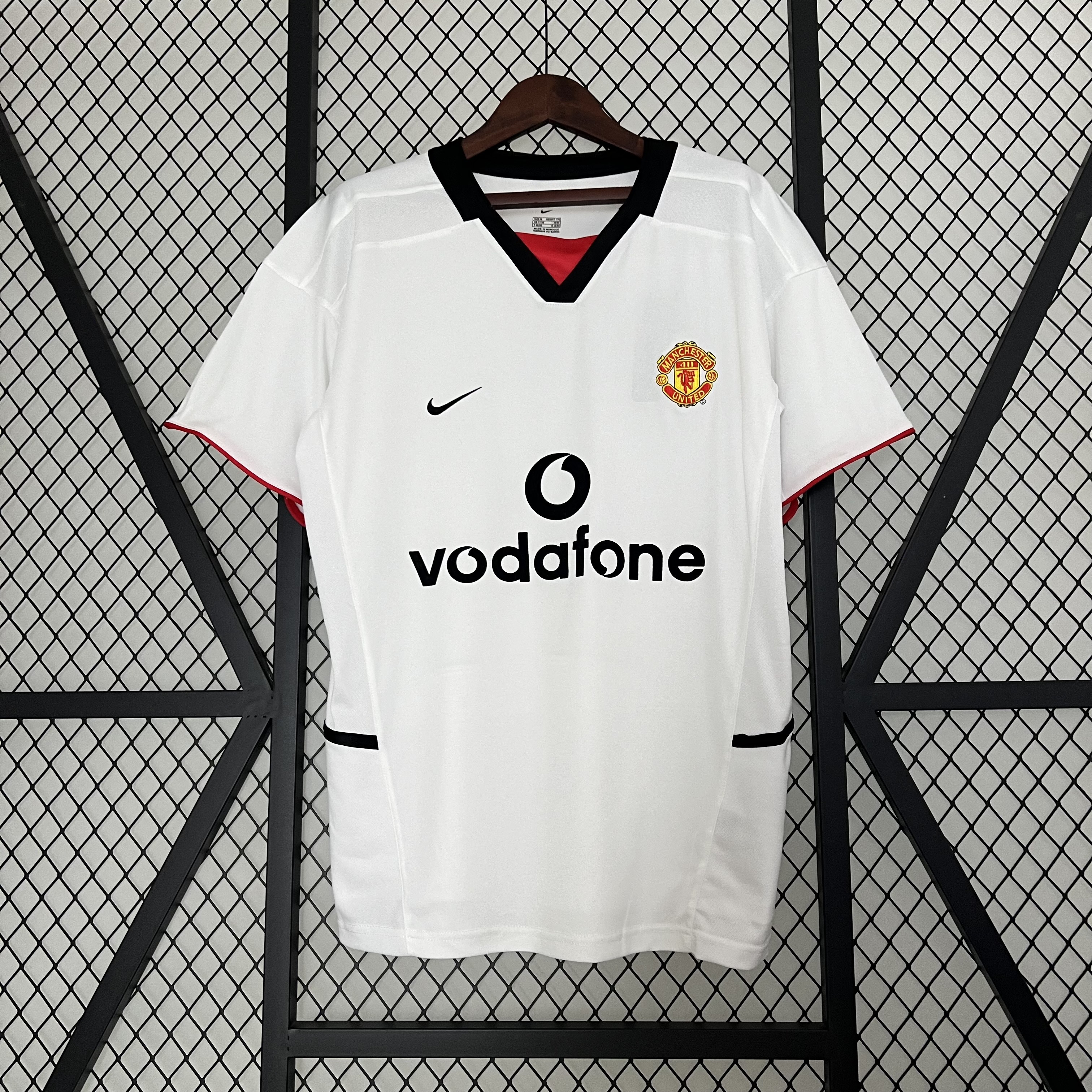 Higojerseys-Retro Manchester United 03-04 Away Stadium Jersey