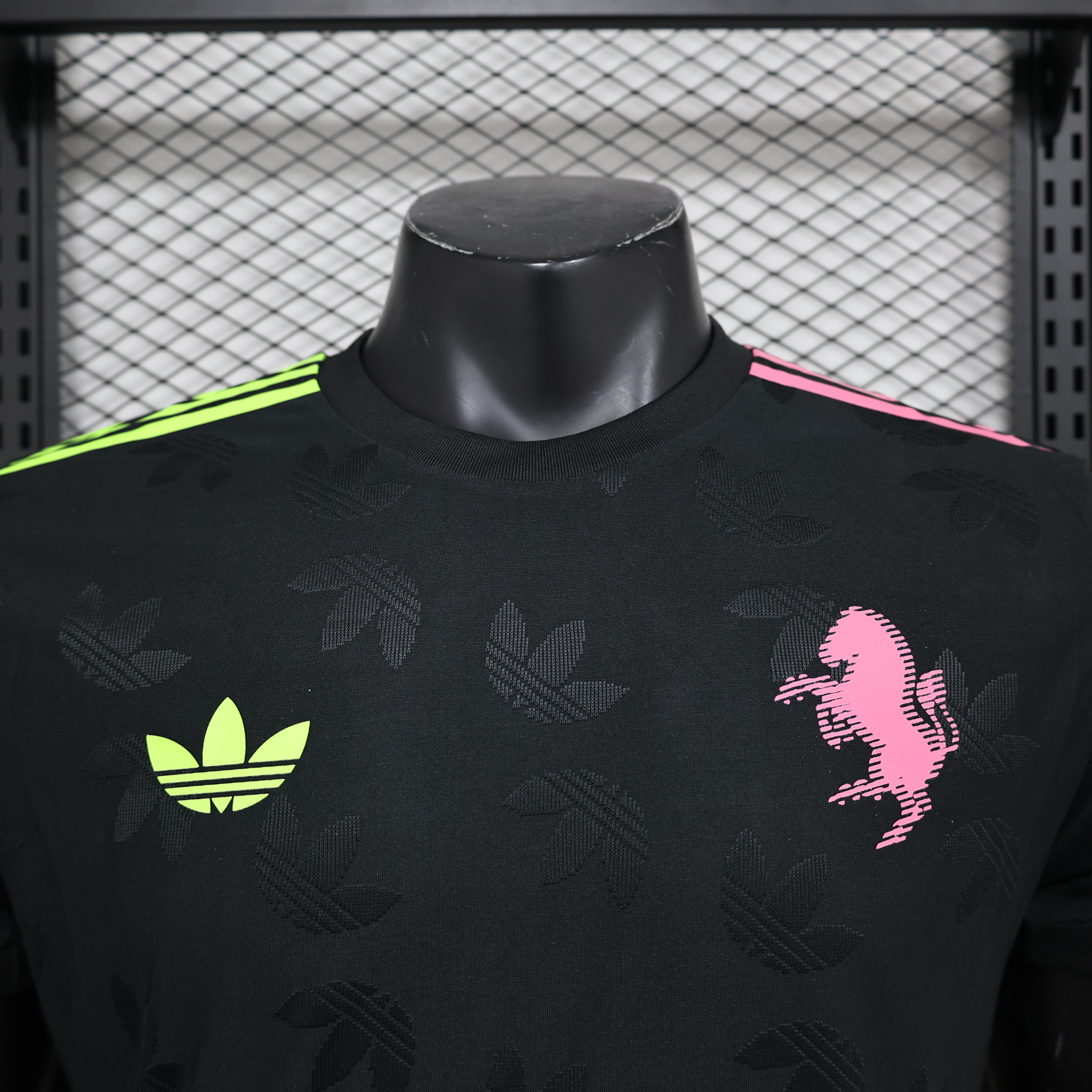 ManixJersey.com | Juventus 24-25 Black Special Edition Jersey - Player Version -Customize Name, Number and Patch | Worldwide Shipping