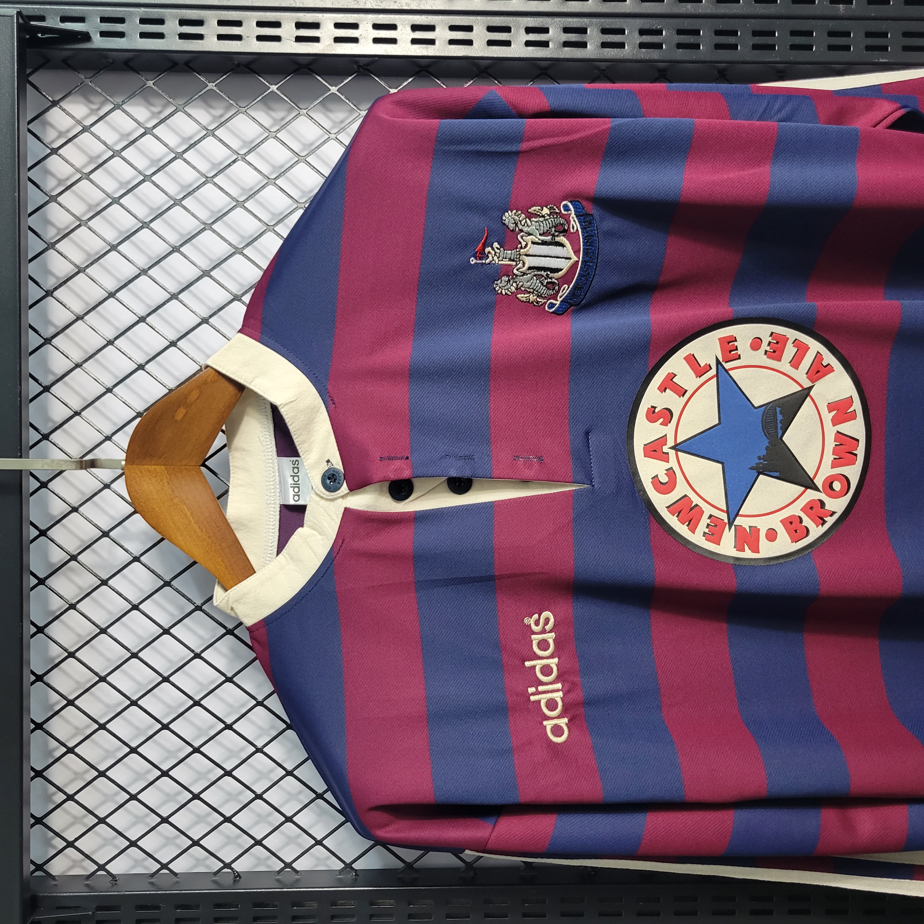 JerseysGala.com | Retro Newcastle United 1995-96 Away Stadium Long Sleeve Jersey -Customize Name, Number and Patch | Worldwide Shipping