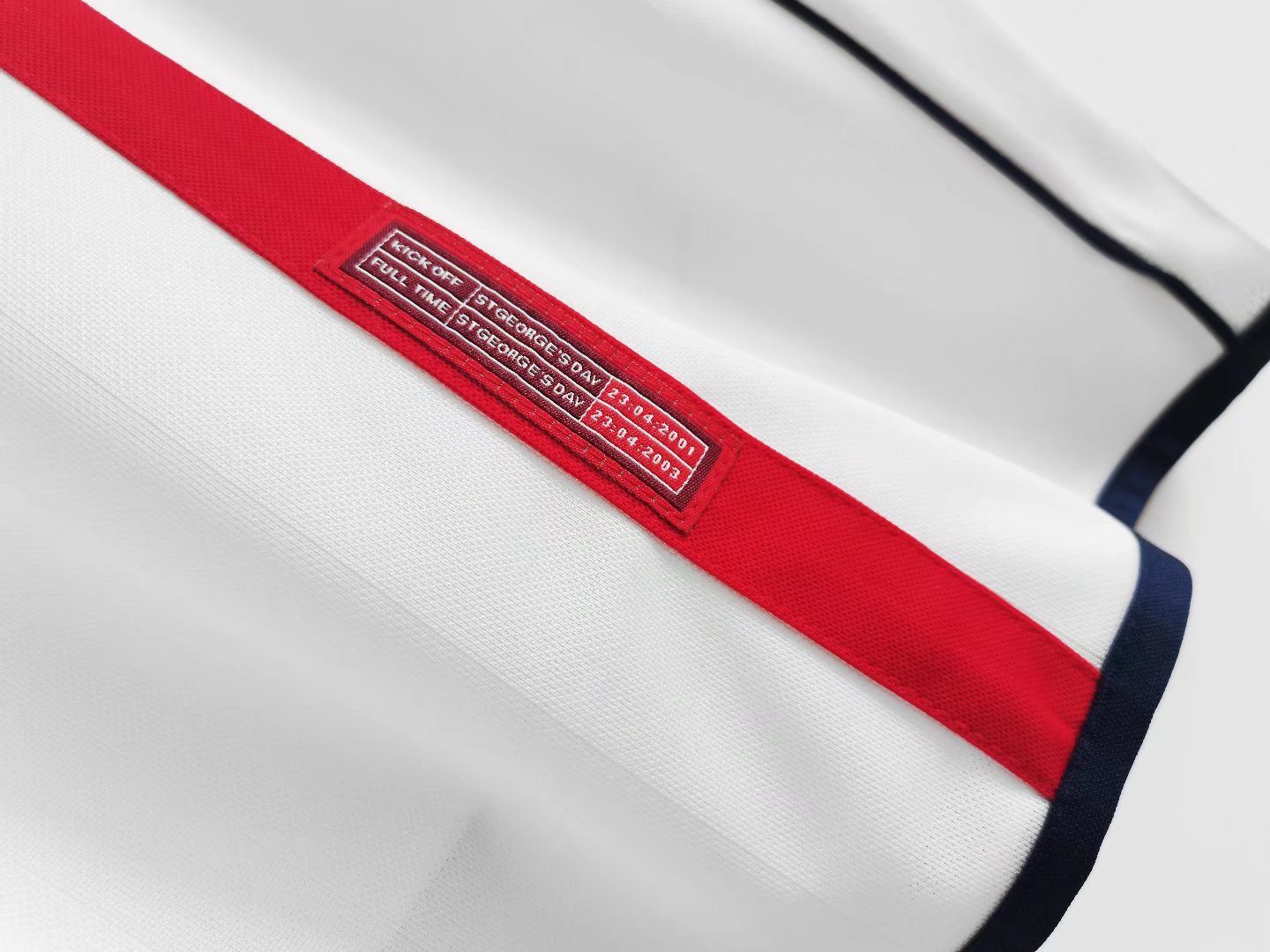 ManixJersey.com | Retro England 2002 Home Stadium Jersey -Customize Name, Number and Patch | Worldwide Shipping