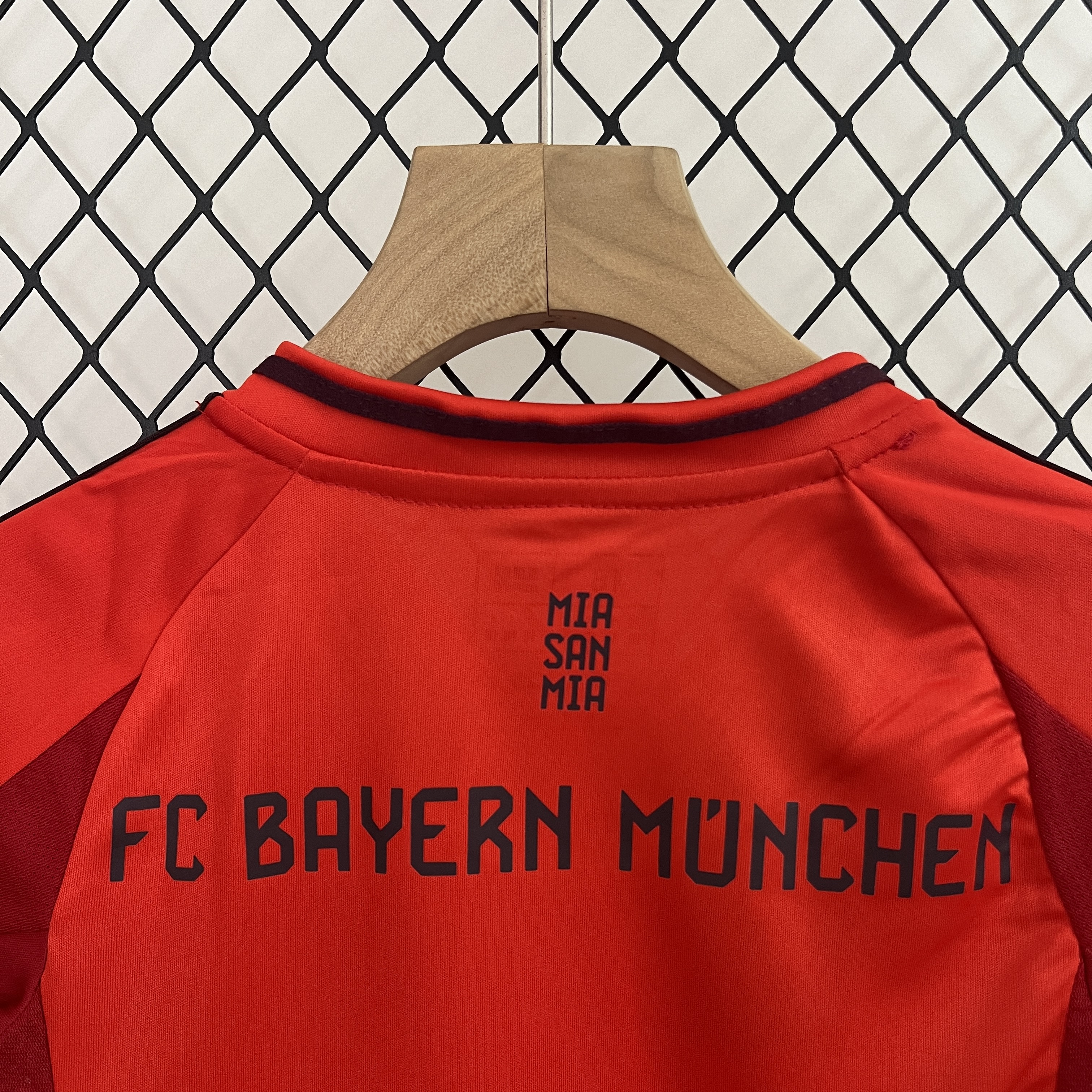 SIUjerseys-Bayern Munich 24-25 Home Kids Kit - Fans Version