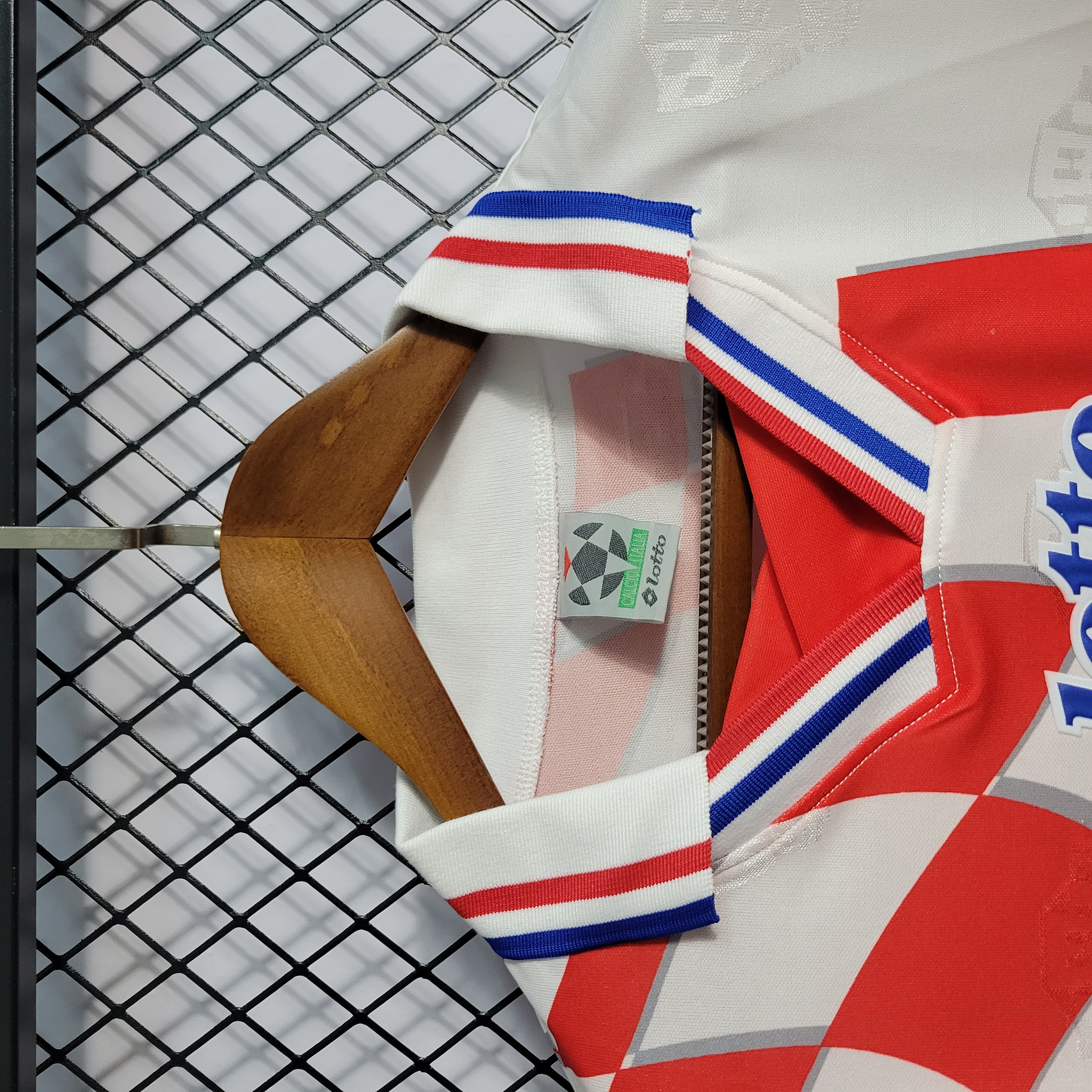 ManixJersey.com | Retro Croatia 1998 Home Stadium Jersey -Customize Name, Number and Patch | Worldwide Shipping