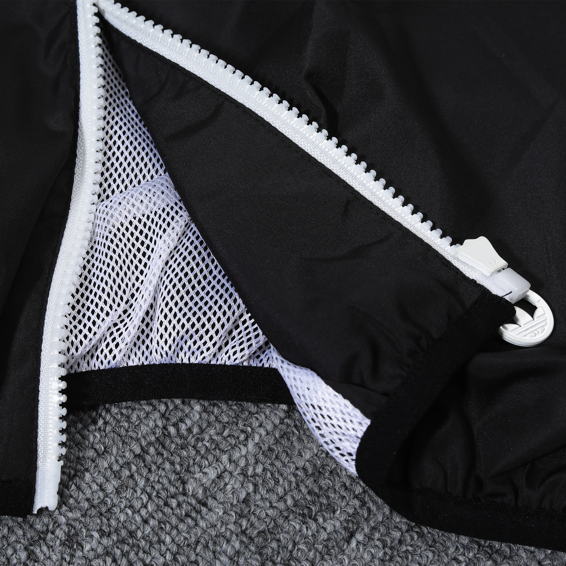 ManixJersey.com | Germany 2024 National Flag Tricolor Hooded Windbreaker - Player Version -Customize Name, Number and Patch | Worldwide Shipping