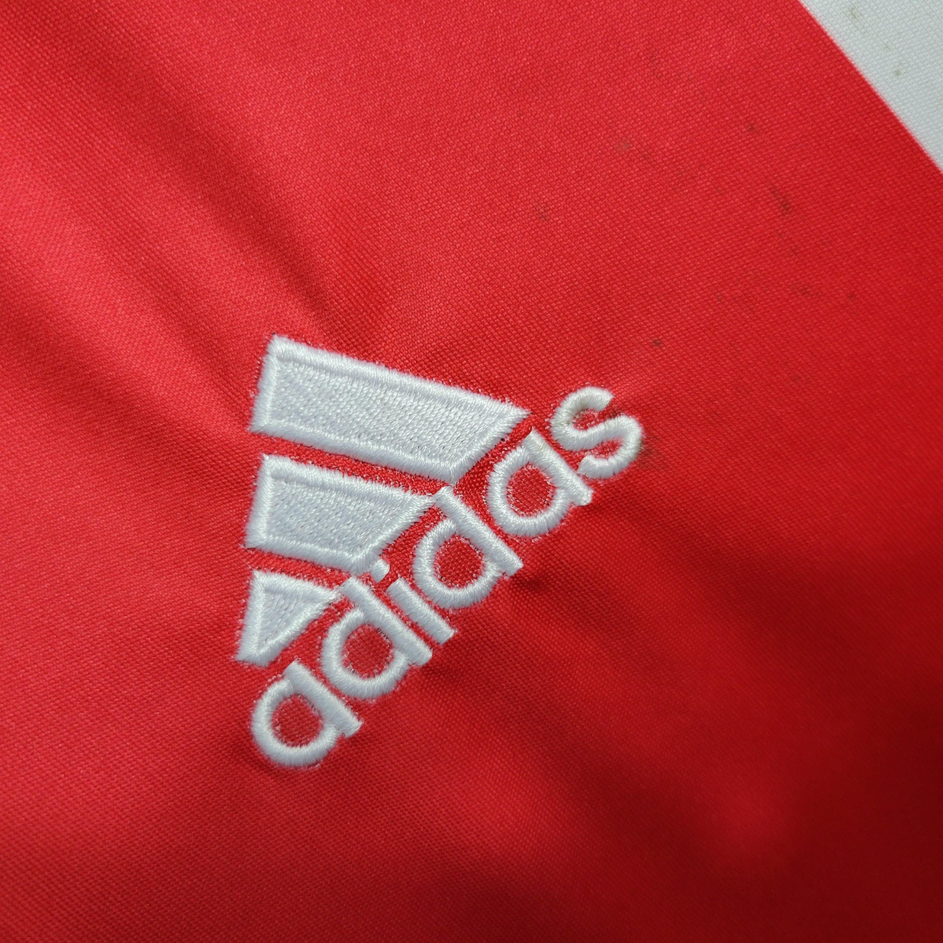 unitedfutballjersey-Retro Benfica 2004-05 Home Stadium Jersey