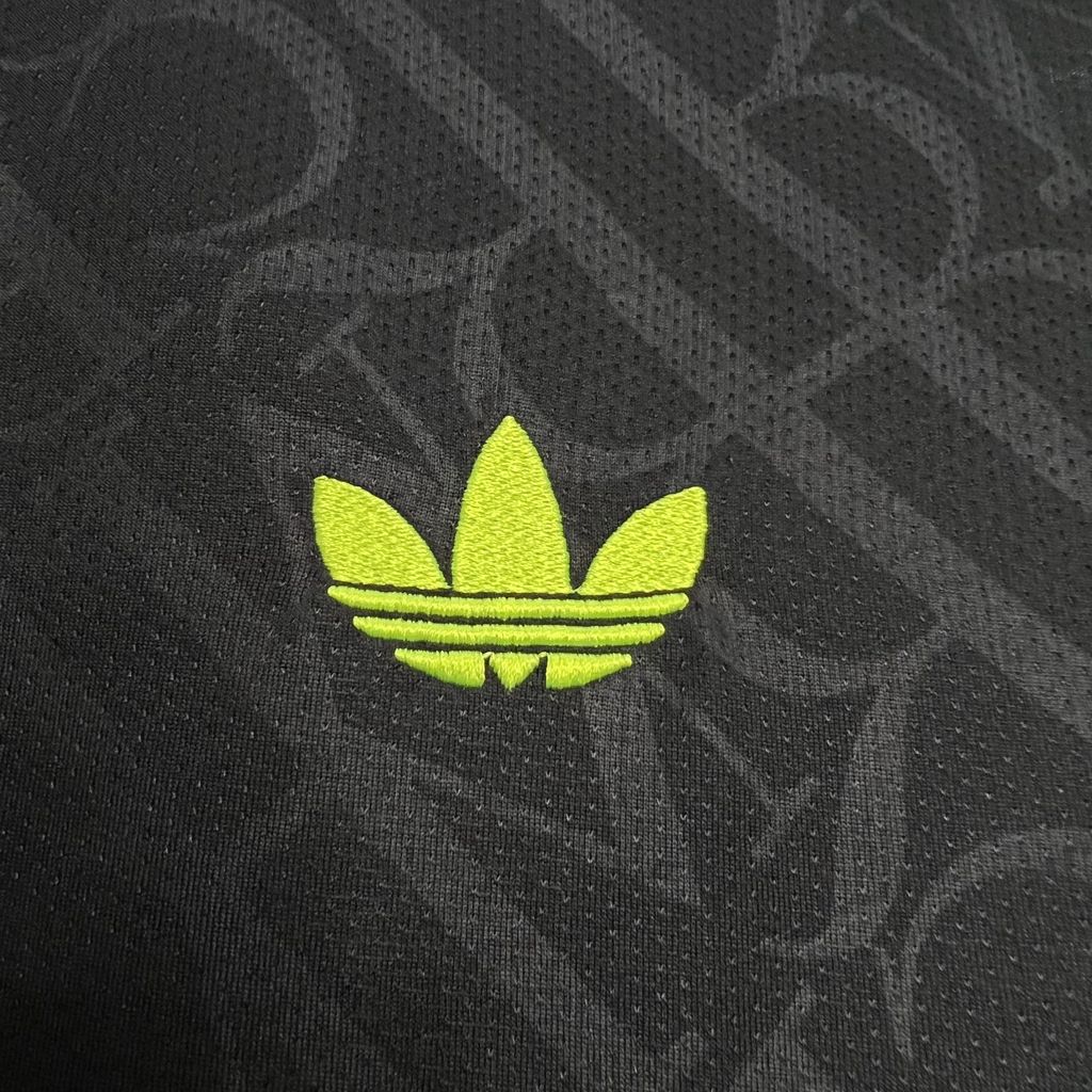 unitedfutballjersey-Real Madrid 24-25 Black and Fluorescent Green Jersey - Fans Version