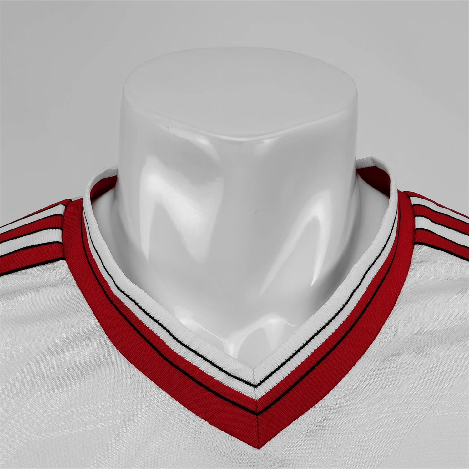 SIUjerseys-Retro Manchester United 86-88 Away Long Sleeve Jersey