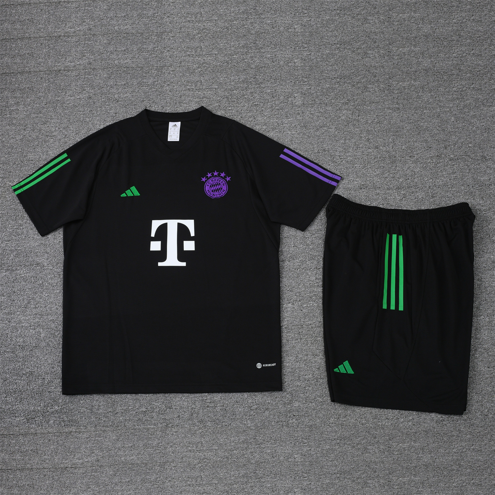 Bayern Munich 23-24 Short-Sleeve Training Set - Black:football jersey mysite: unitedjerseyfootball 邓江浪:football