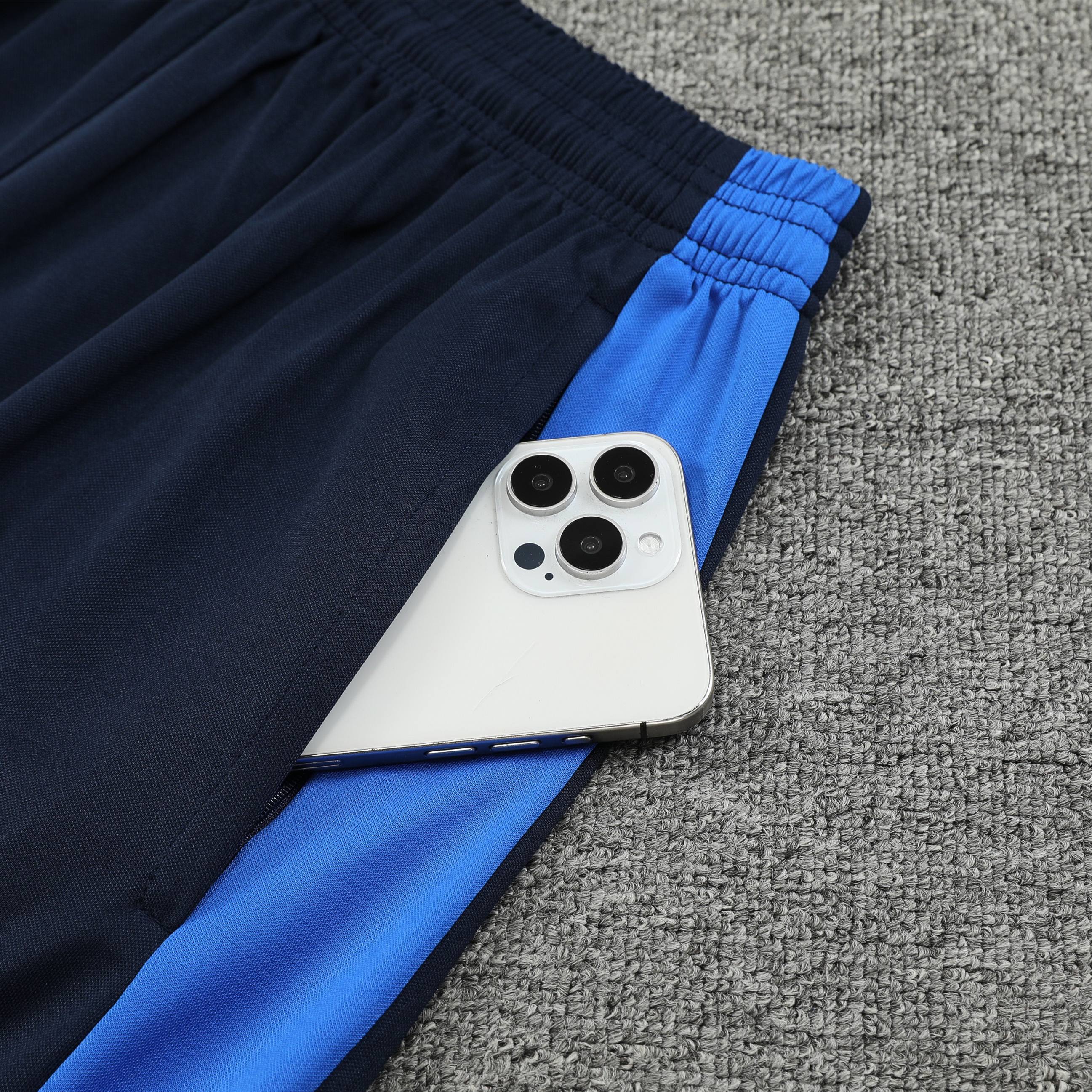 ManixJersey.com | Barcelona 24-25 Training Vest Suit - White with Pattern -Customize Name, Number and Patch | Worldwide Shipping