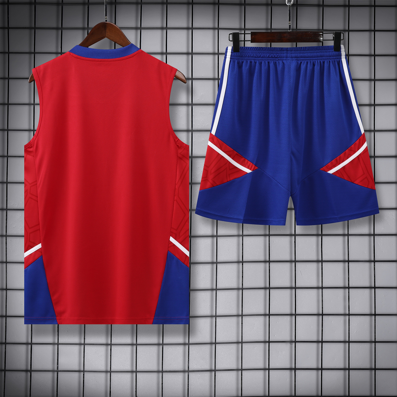 Bayern Munich 23-24 Red BlueTraining Vest Suit:football jersey mysite: unitedjerseyfootball 邓江浪:football