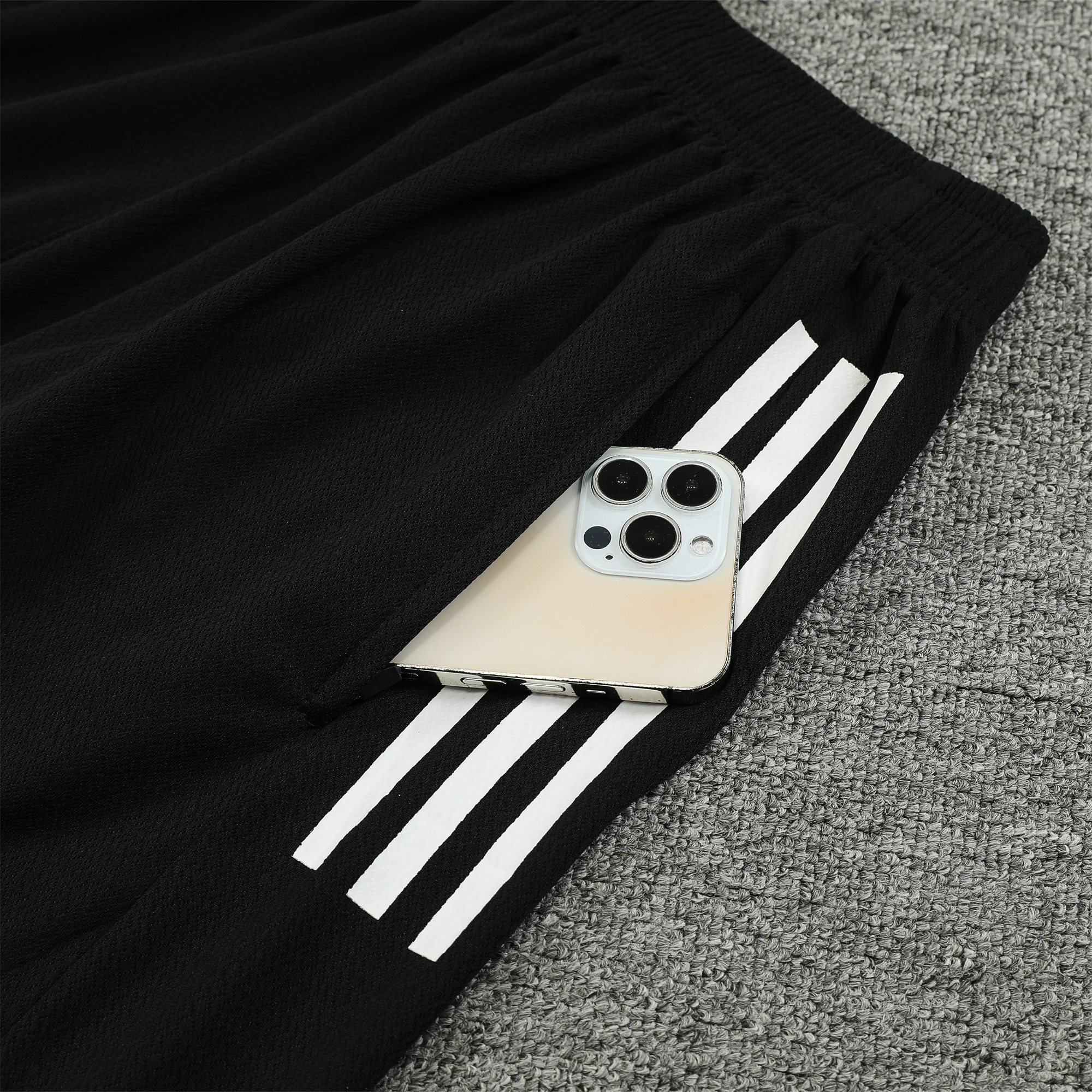 Bayern Munich 23-24 Short-Sleeve Training Set:football jersey mysite: unitedjerseyfootball 邓江浪:football