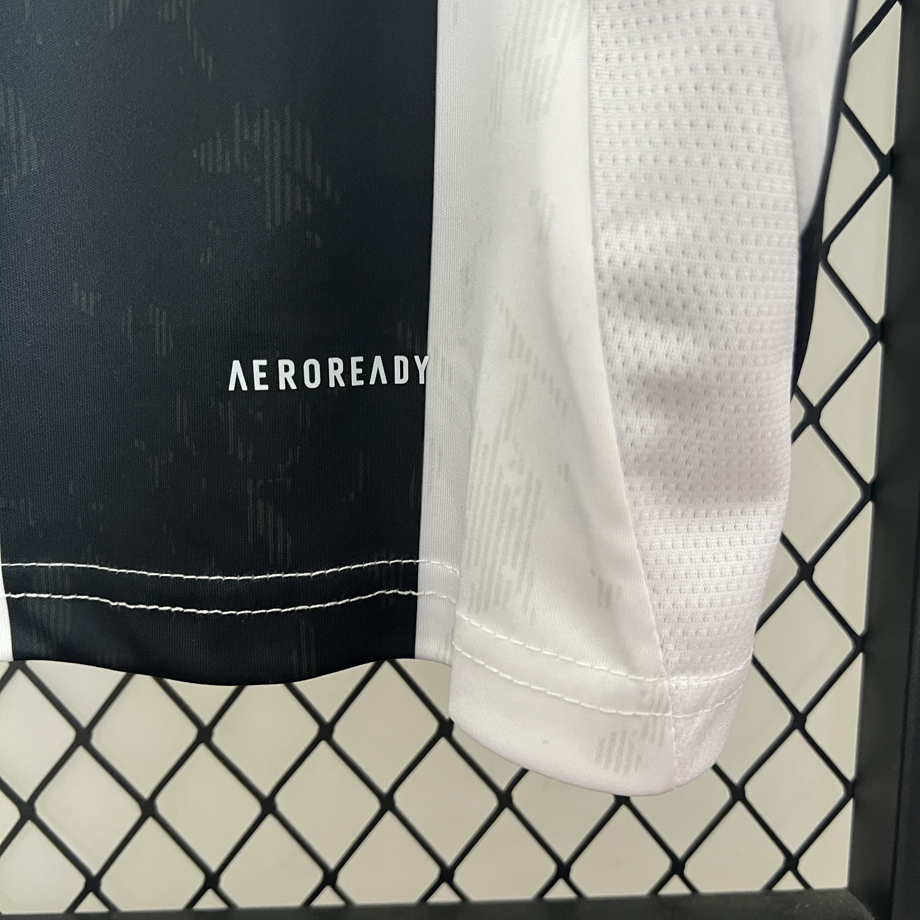 JerseysGala.com | Juventus 24-25 Home Stadium Jersey - Fans Version -Customize Name, Number and Patch | Worldwide Shipping