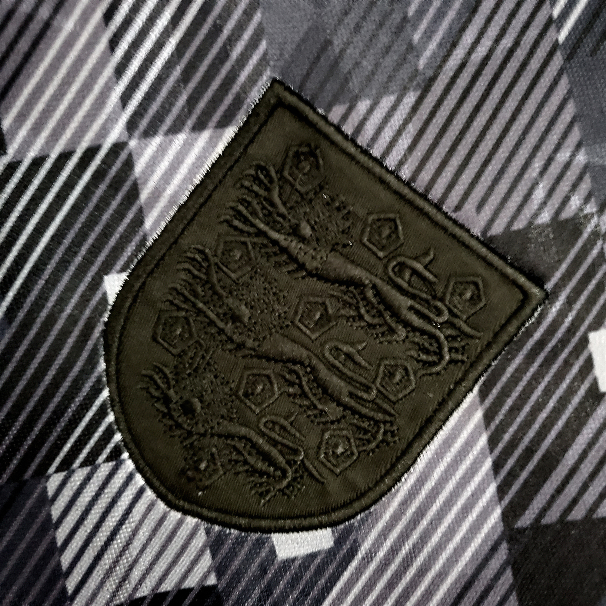 foot-Retro England 1990 Black Jersey