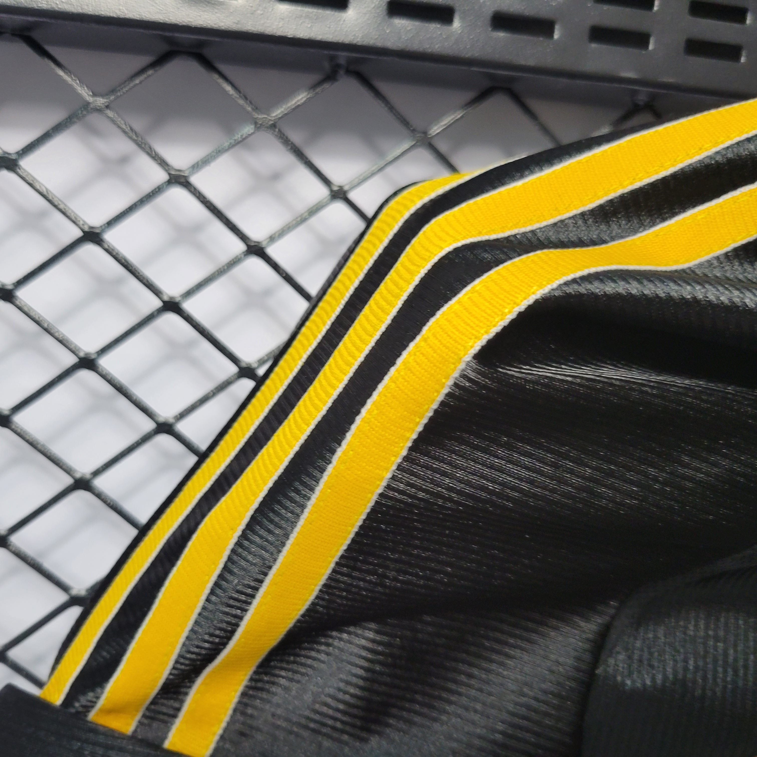 SIUjerseys-Retro Real Madrid 1999-01 Away Jersey