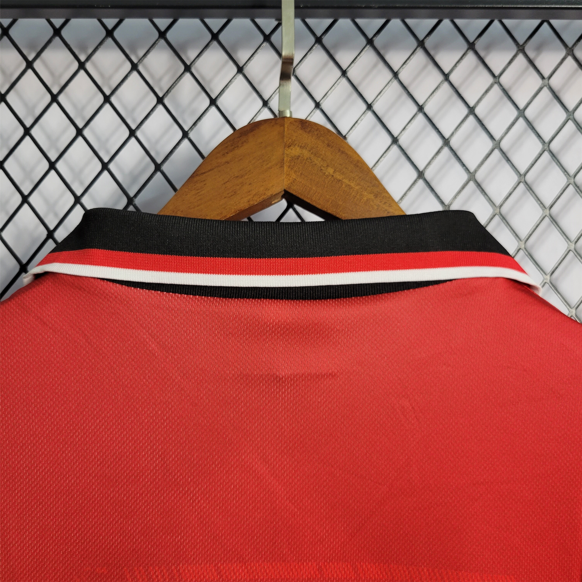 ManixJersey.com | Retro Manchester United 94-96 Home Jersey -Customize Name, Number and Patch | Worldwide Shipping