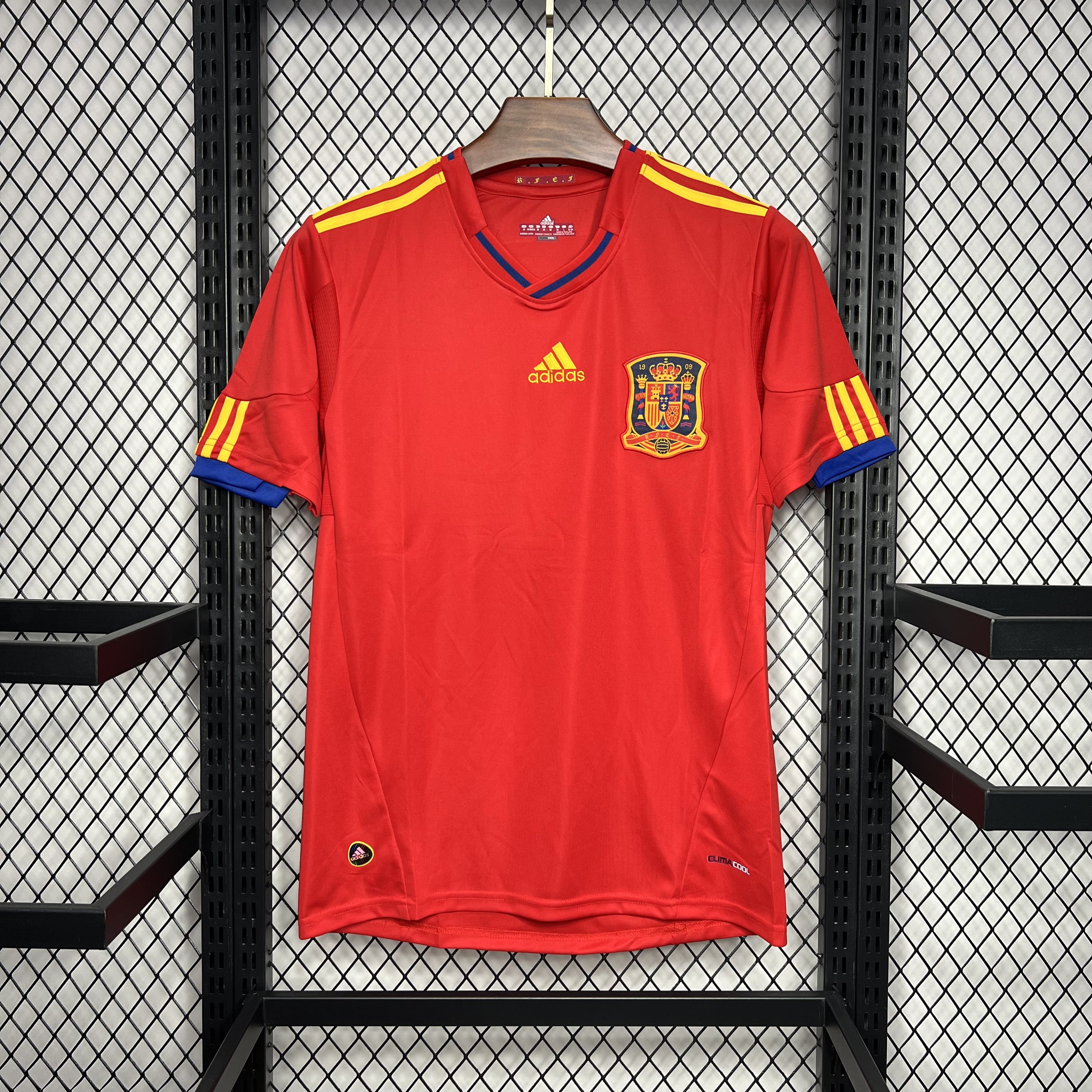 ManixJersey.com | Retro Spain 2010 Home Stadium Jersey -Customize Name, Number and Patch | Worldwide Shipping
