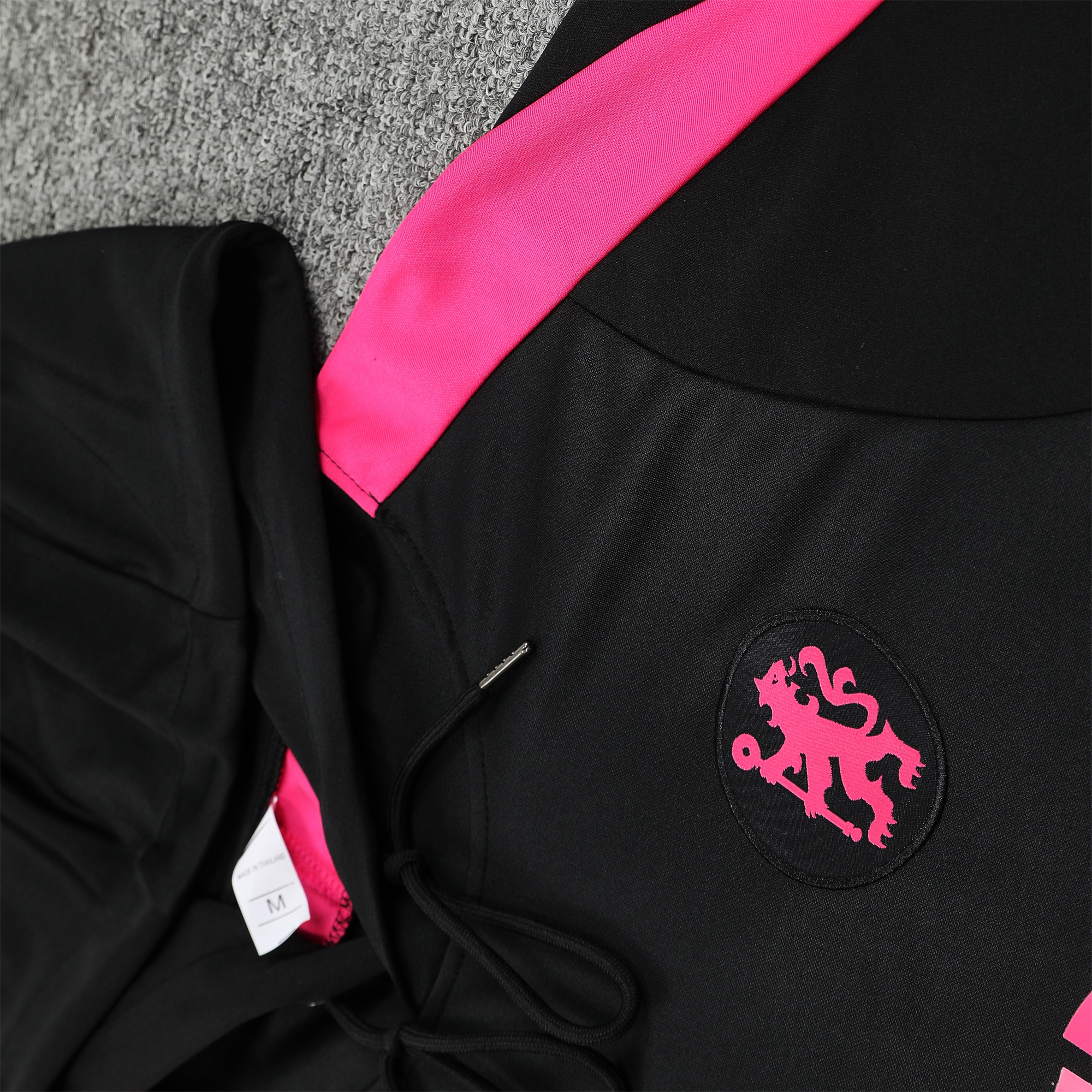 ManixJersey.com | C.H.E.L.S.E.A 24-25 Training Hoodie Set - Black Hoodie and Black Pants -Customize Name, Number and Patch | Worldwide Shipping