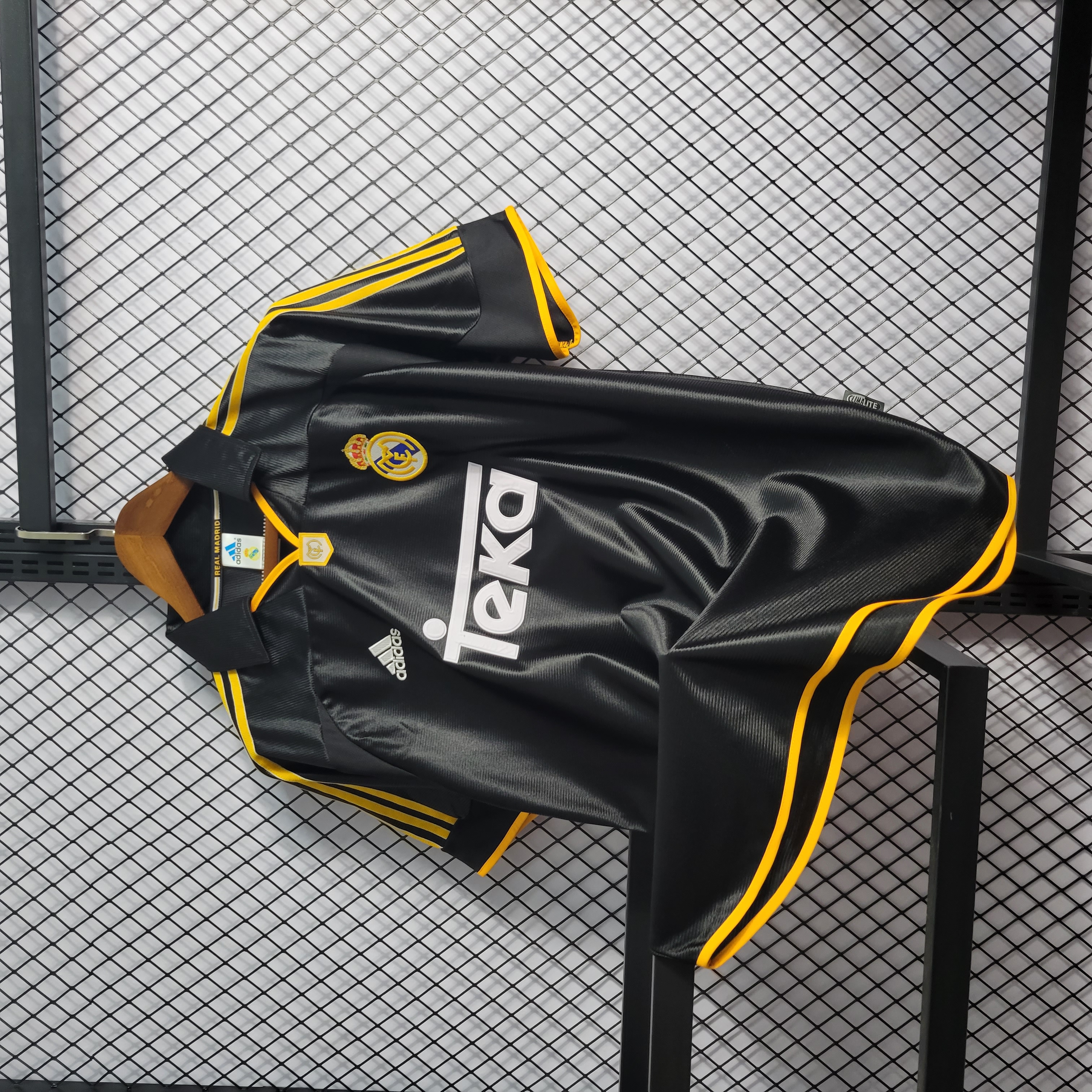 SIUjerseys-Retro Real Madrid 1999-01 Away Jersey