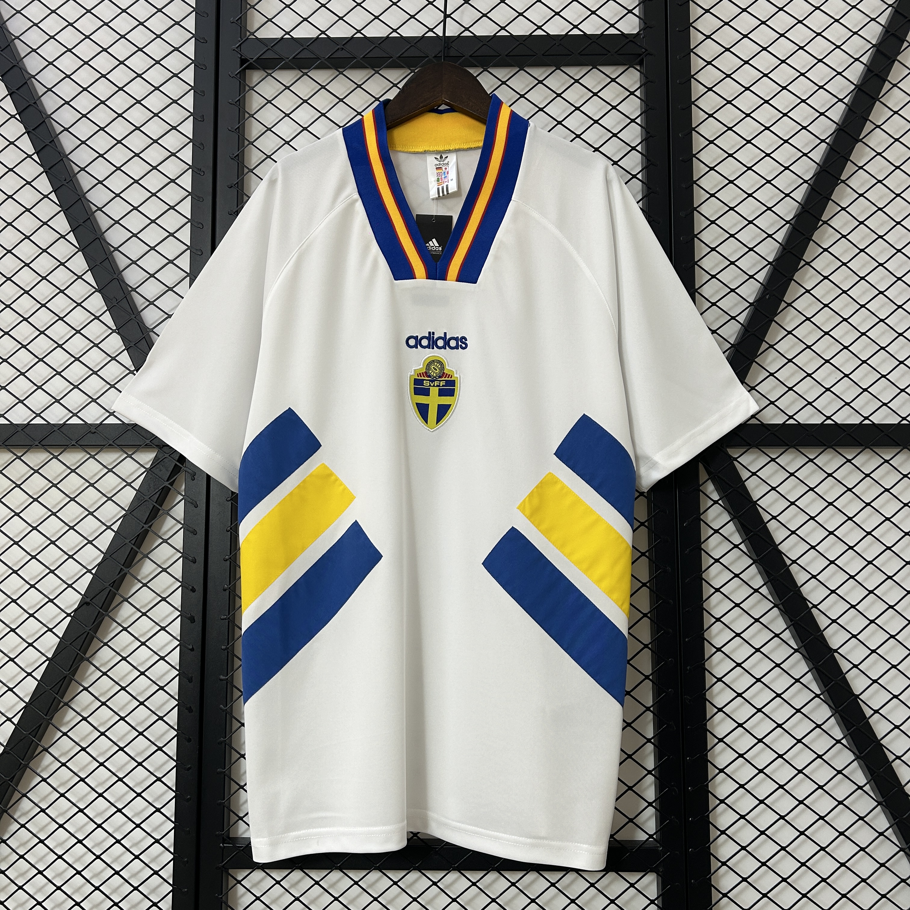 unitedfutballjersey-Retro Sweden 1994 Away Jersey