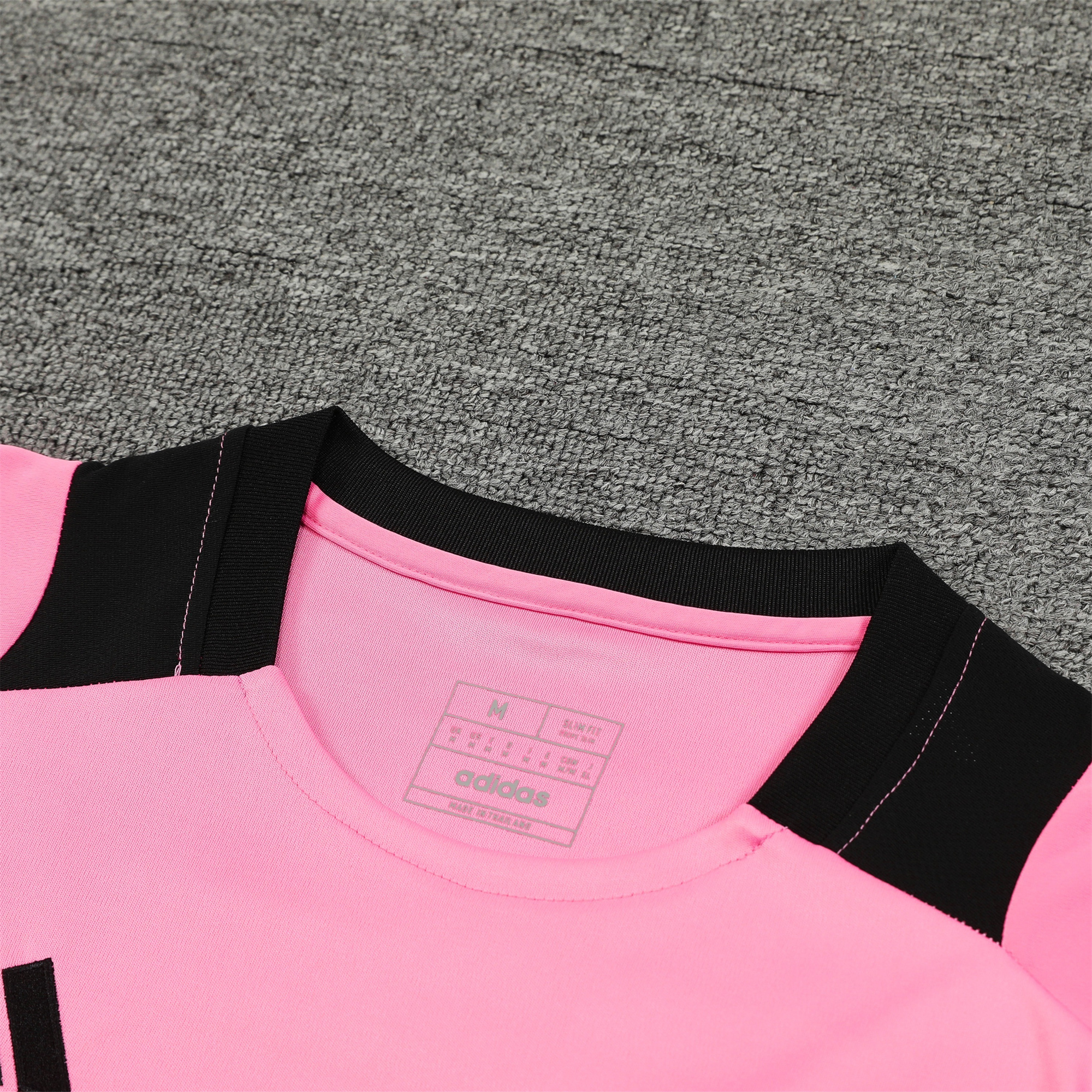 ManixJersey.com | Manchester United 24-25 Vest Training Set - Pink Vest & Black Shorts -Customize Name, Number and Patch | Worldwide Shipping
