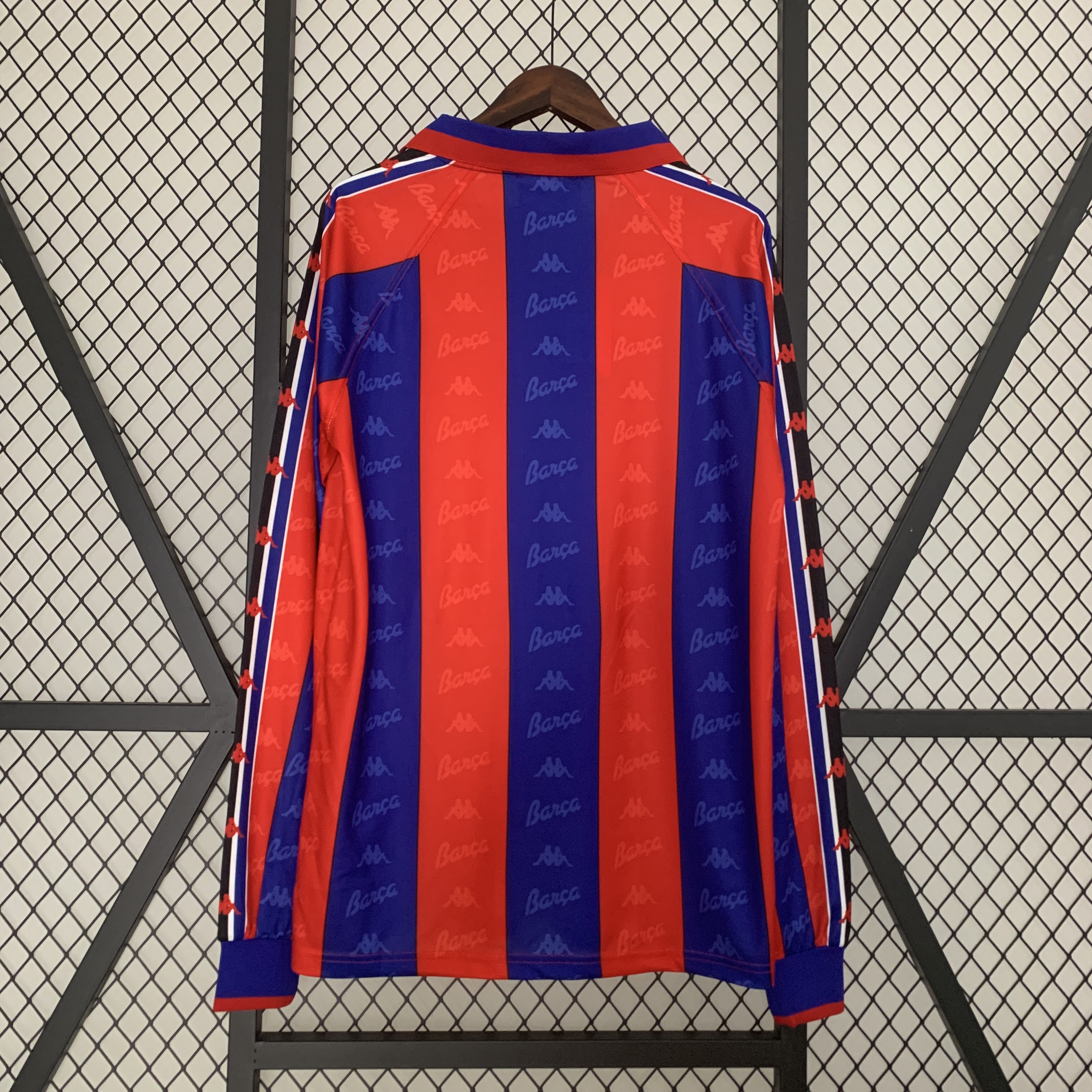 ManixJersey.com | Retro Barcelona 96-97 Home Stadium Long Sleeve Jersey -Customize Name, Number and Patch | Worldwide Shipping
