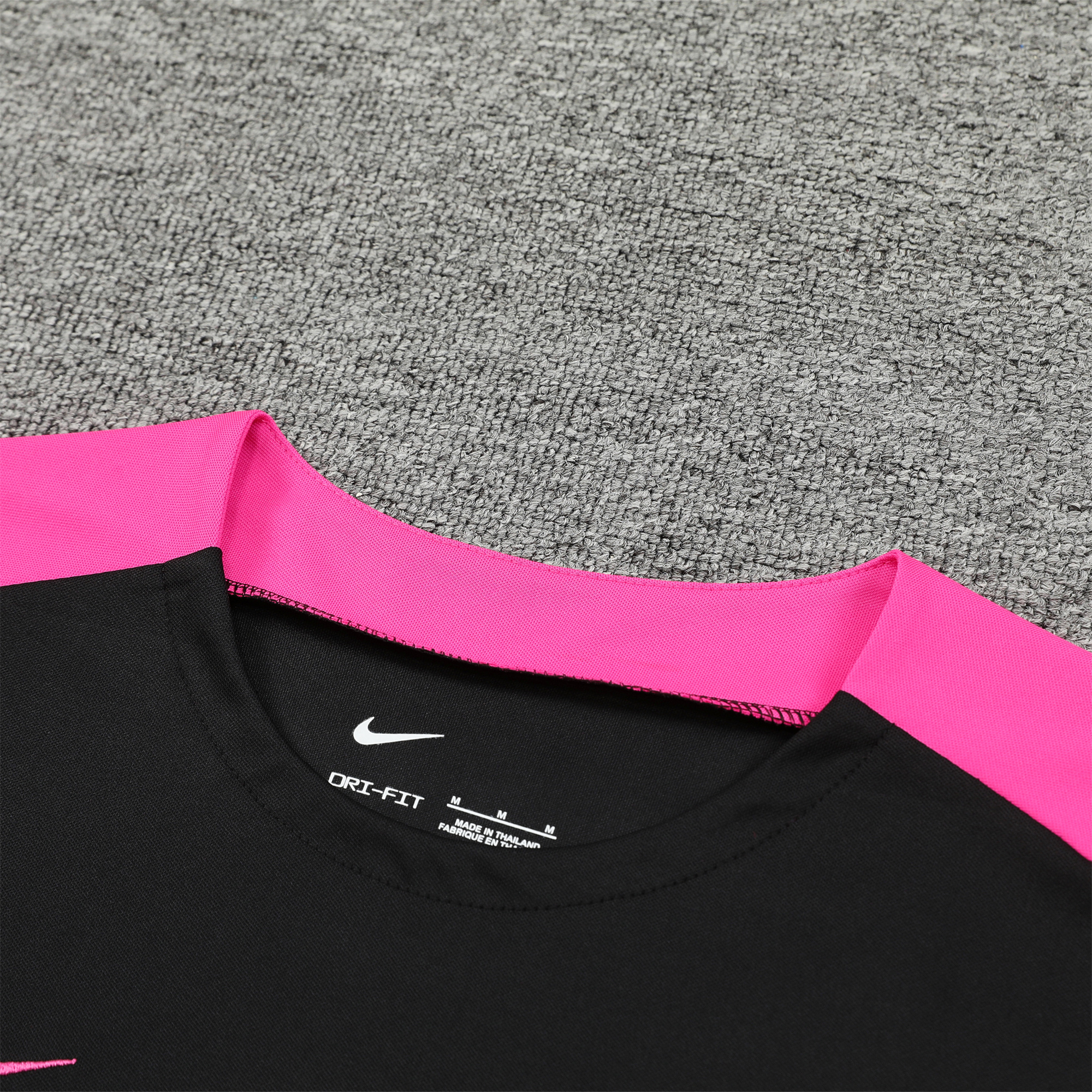 ManixJersey.com | C.H.E.L.S.E.A 24-25 Short-Sleeve Training Set - Black Top & Shorts -Customize Name, Number and Patch | Worldwide Shipping