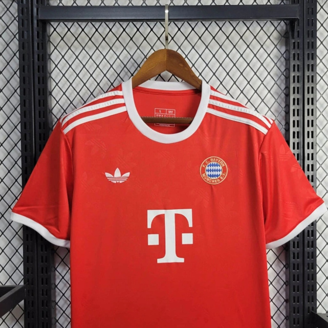 ManixJersey.com | Bayern Munich 24-25 Red Training Jersey - Fans Version -Customize Name, Number and Patch | Worldwide Shipping